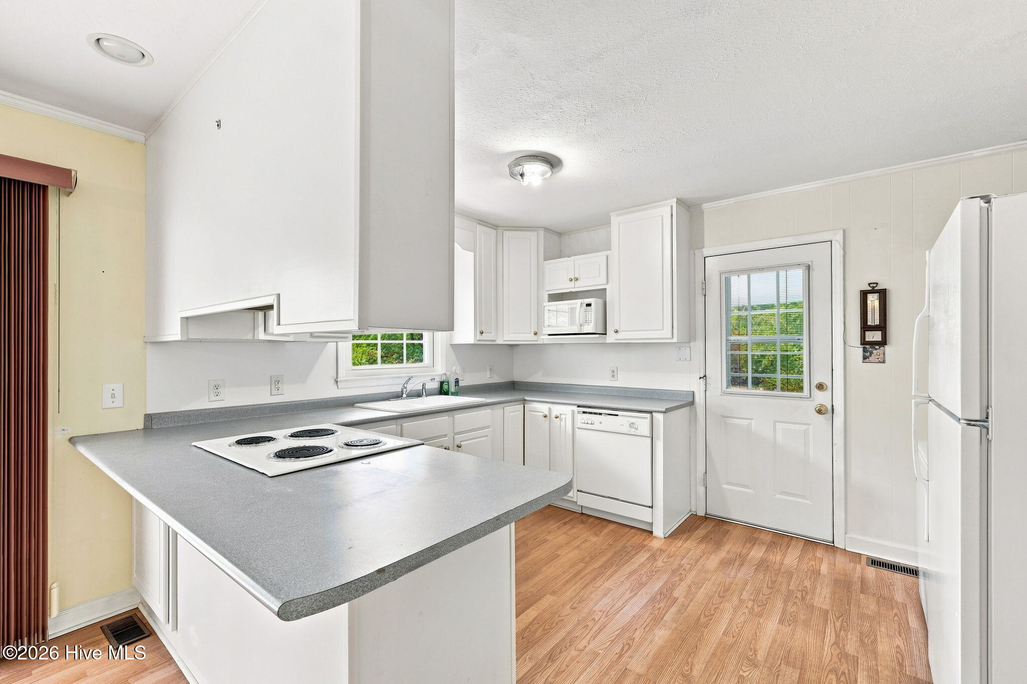 285 Mcdairmid Road Property Photo 2