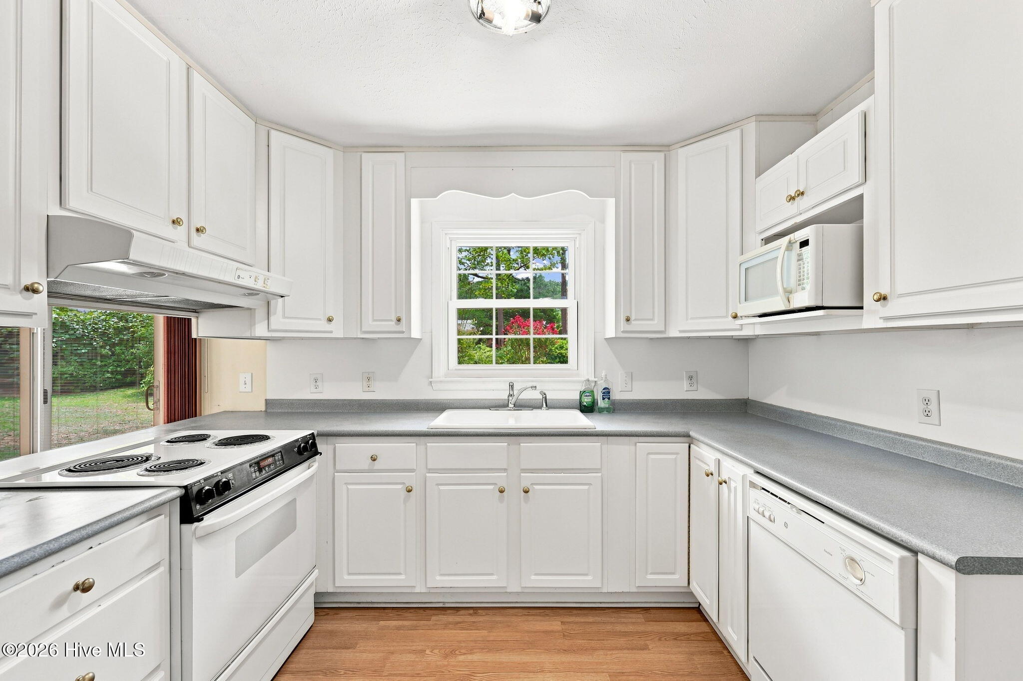 285 Mcdairmid Road Property Photo 4