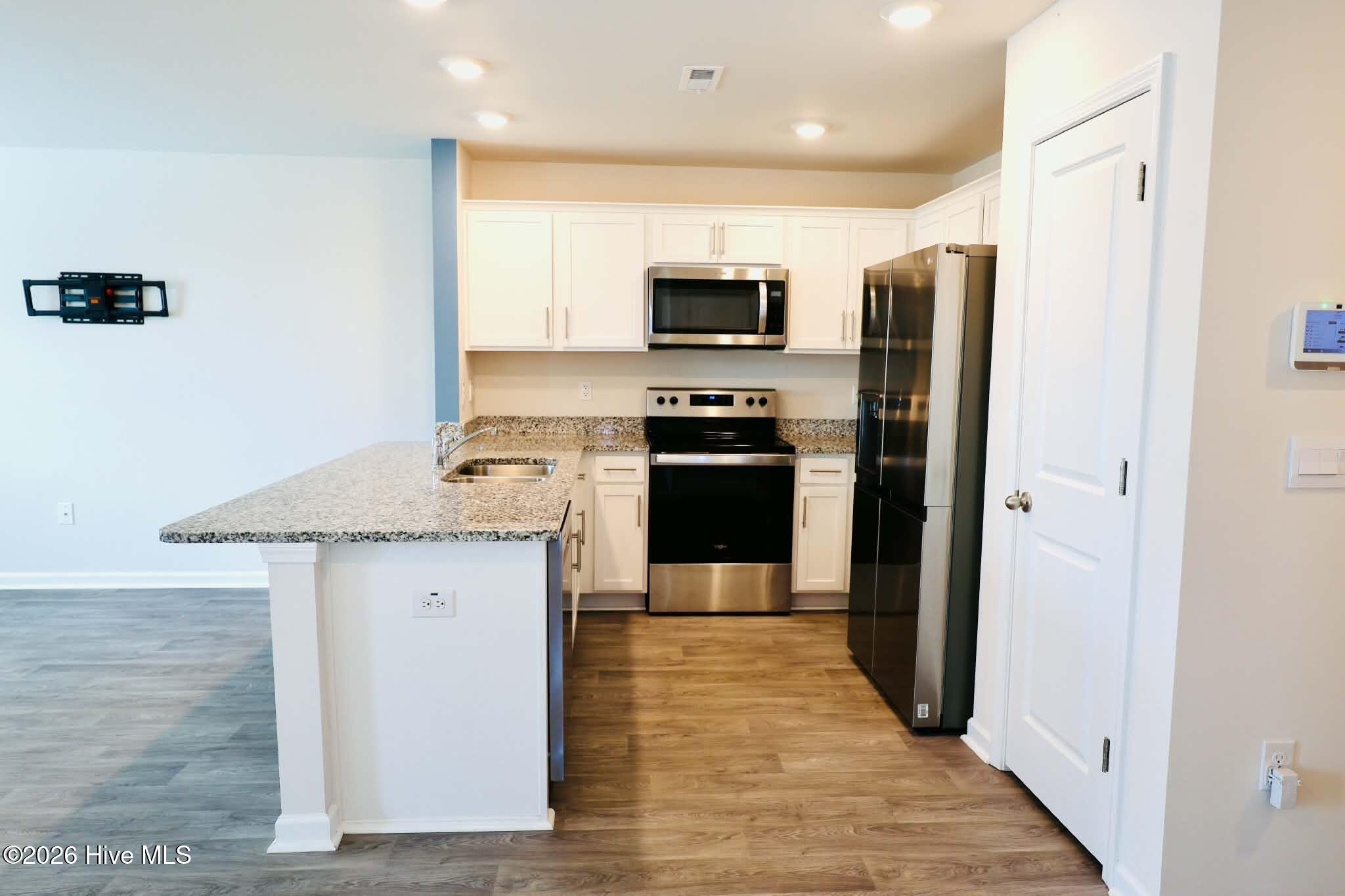 2109 Gracie Lane Property Photo 4