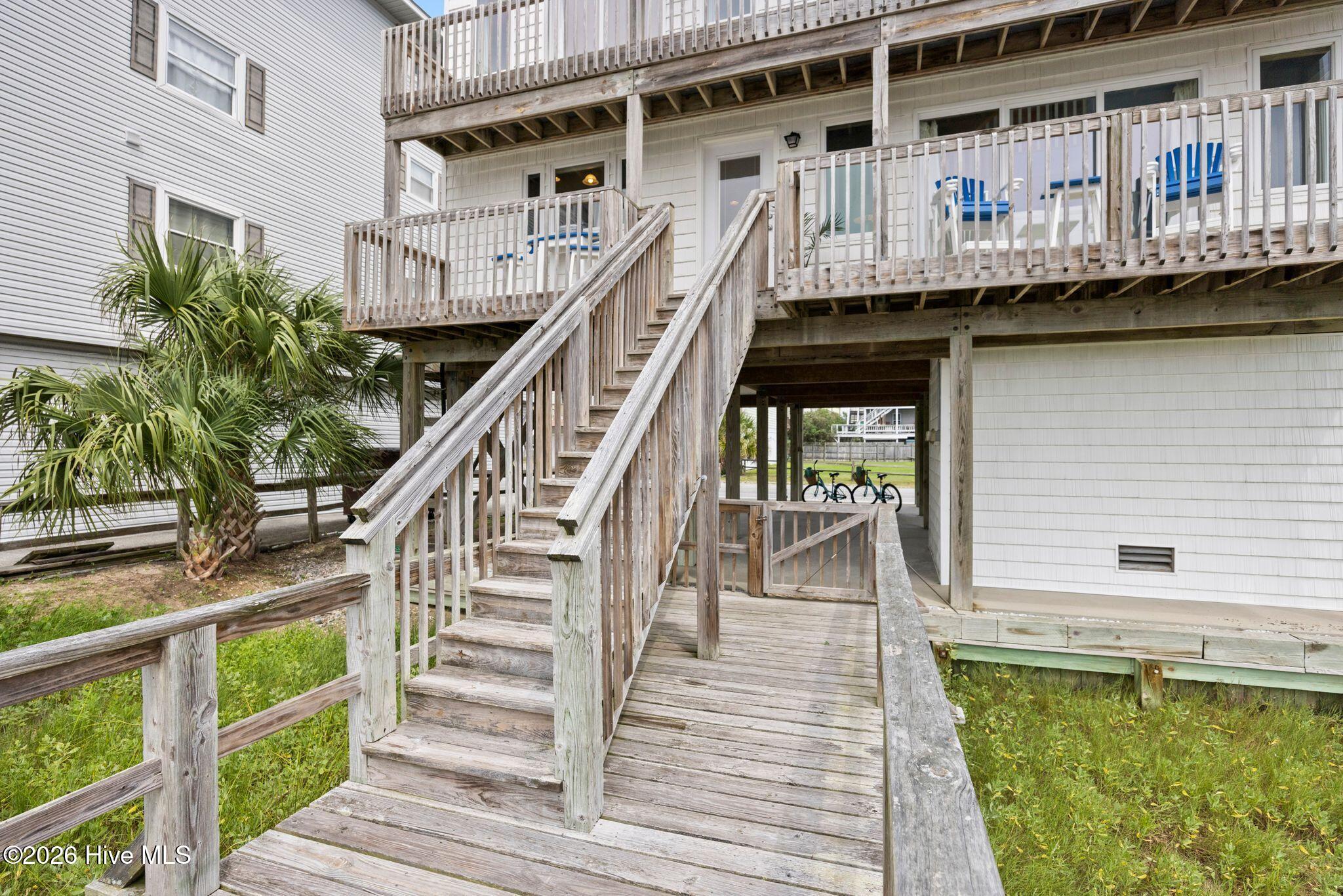517 Canal Drive Property Photo 6