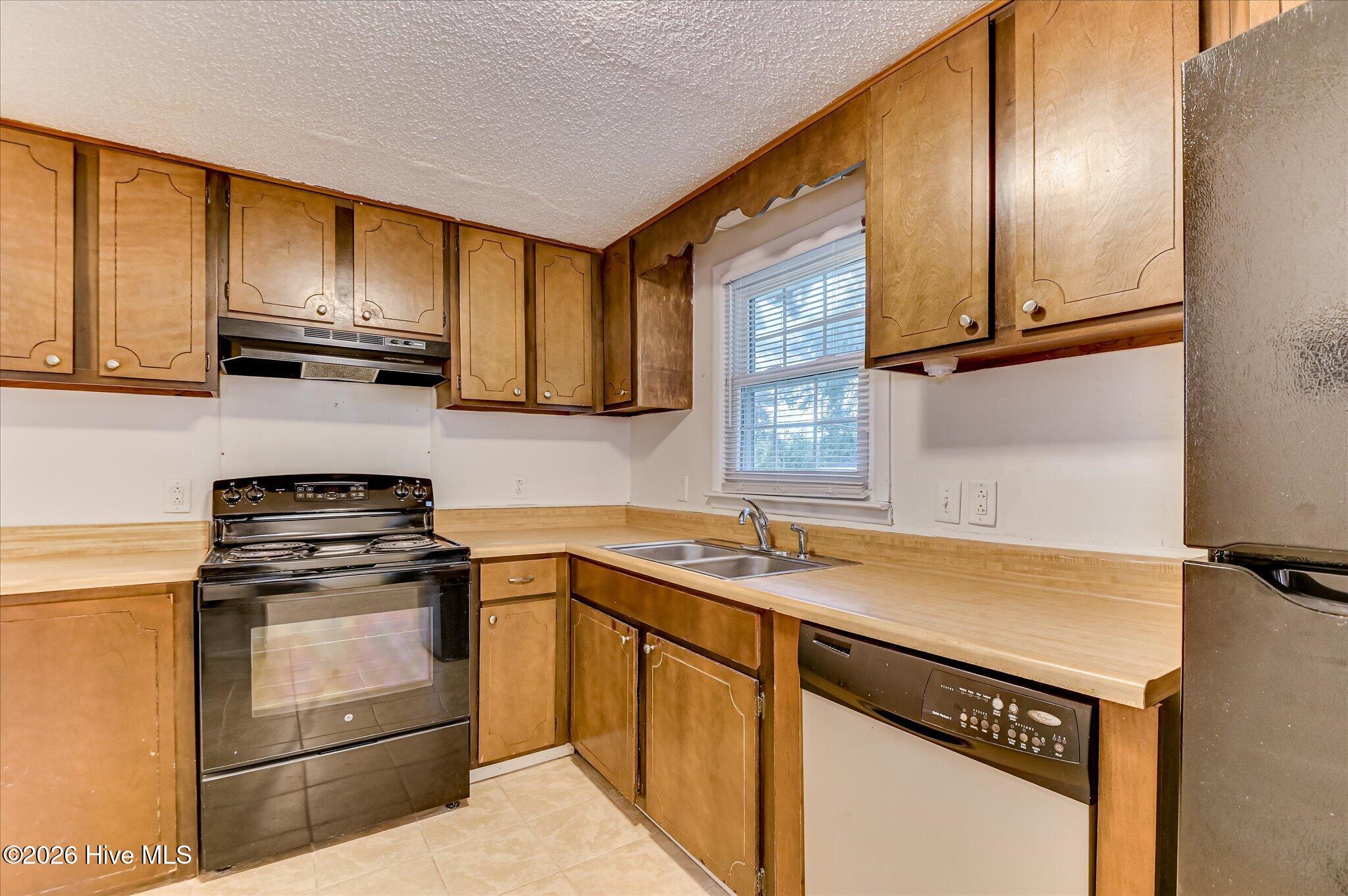 1544 S Atlantic Drive Property Photo 15