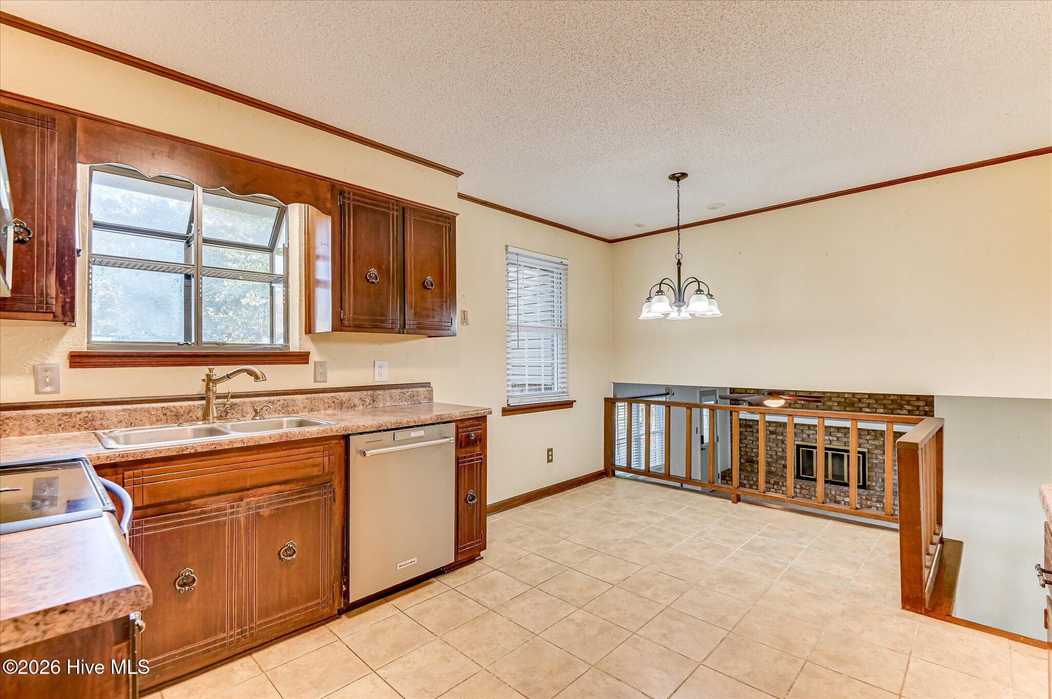 4341 Holiday Terrace Property Photo 15