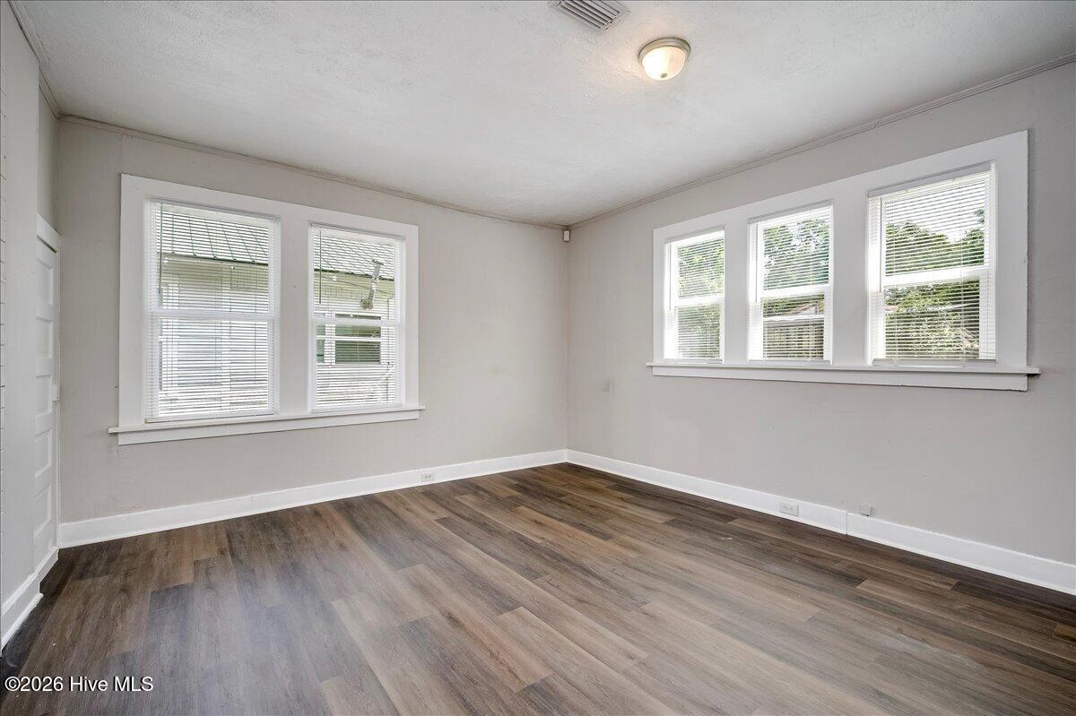 1736 Fenwick Street Property Photo 8
