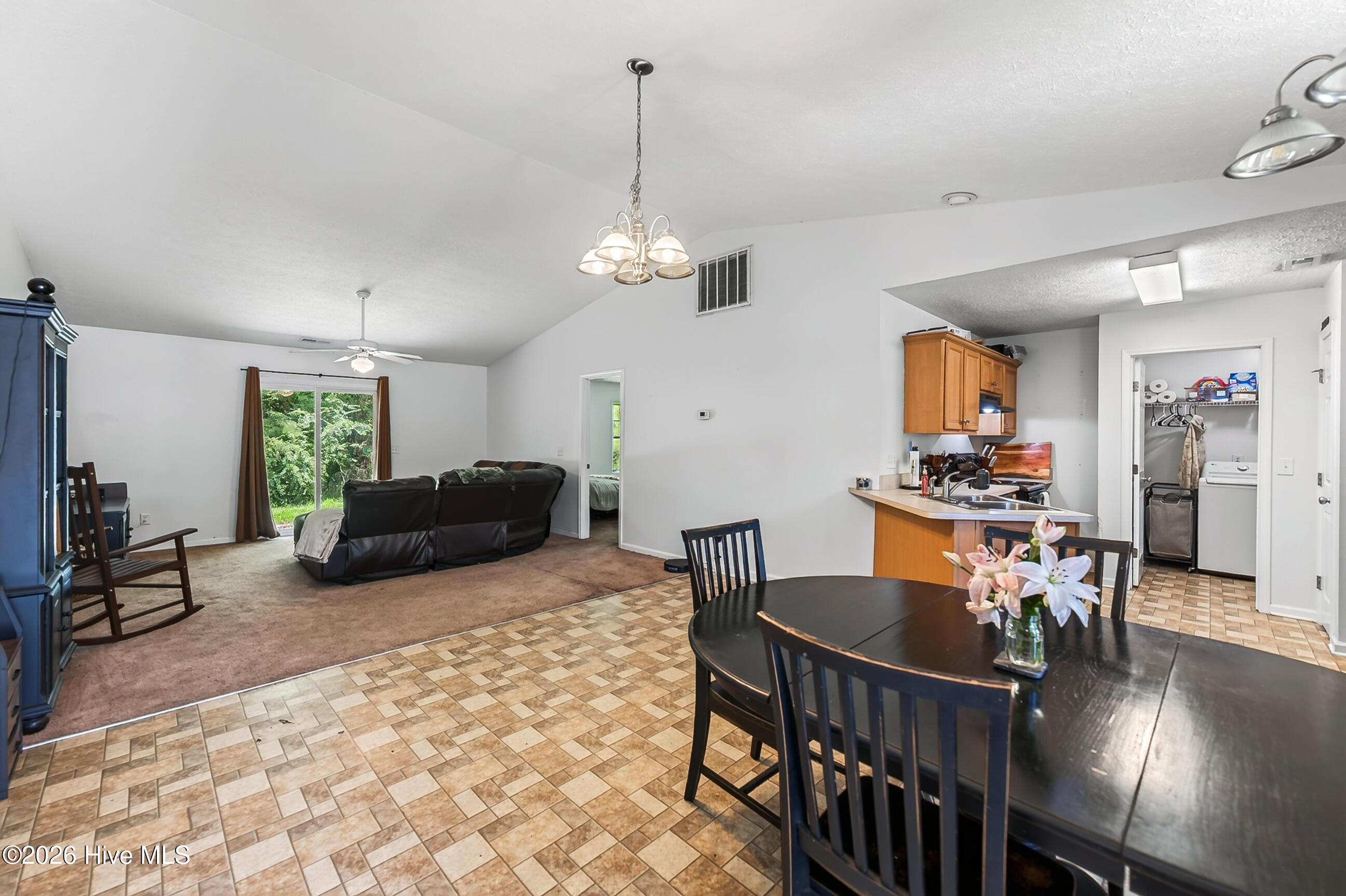 103 Butternut Circle Property Photo 4