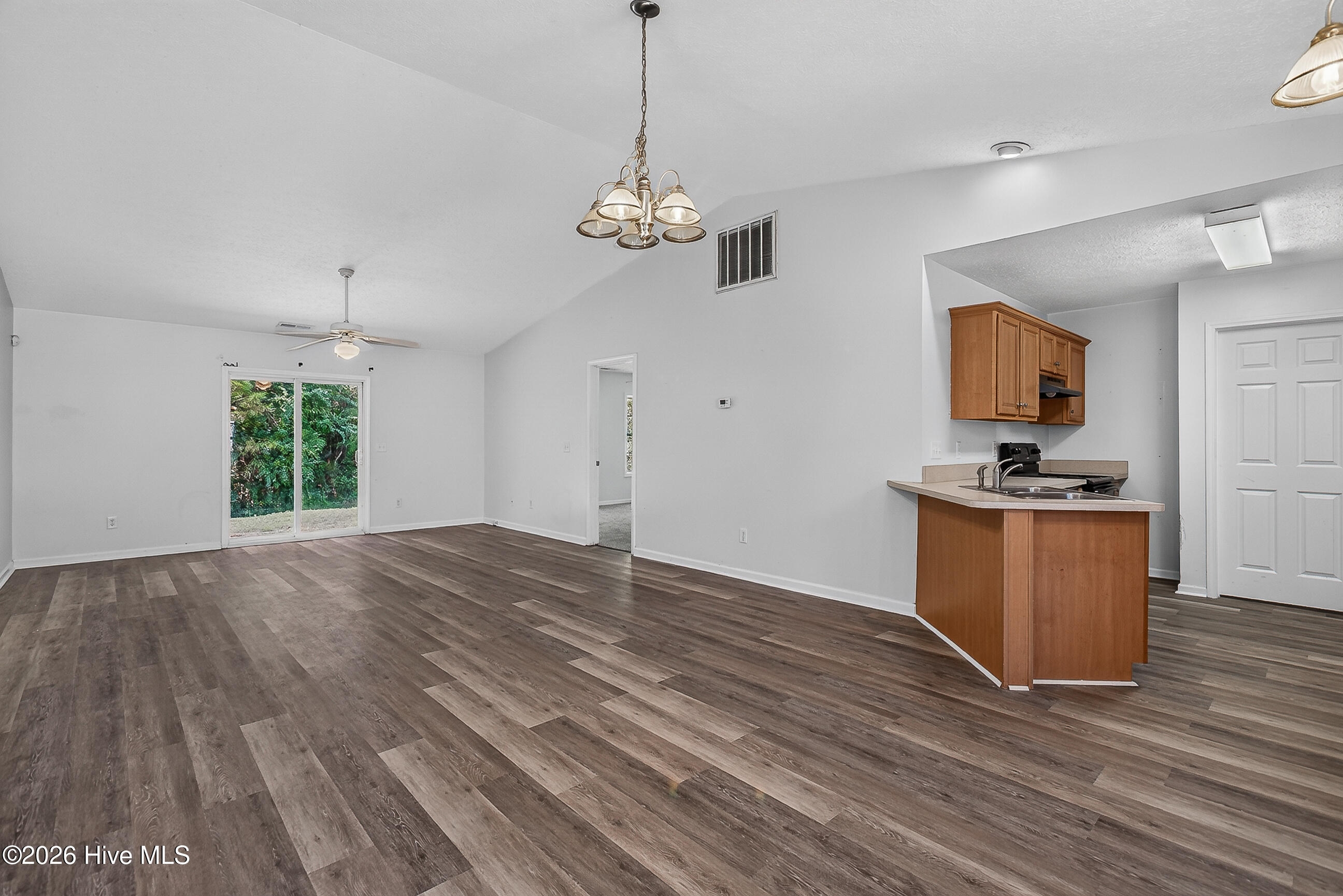 103 Butternut Circle Property Photo 5
