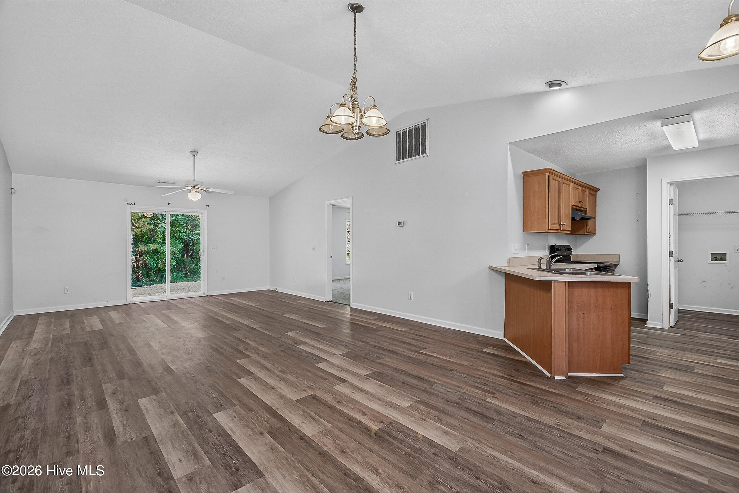 103 Butternut Circle Property Photo 6