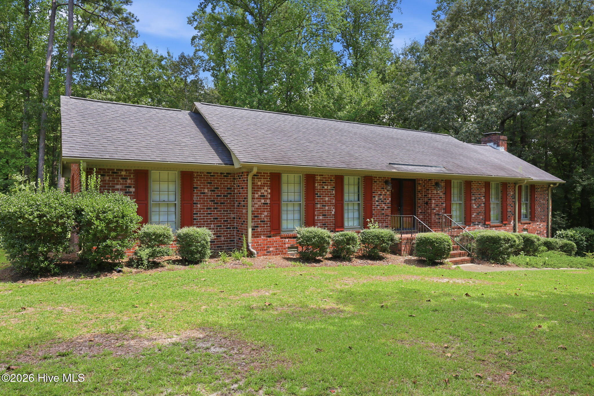 111 Robin Road Property Photo 2