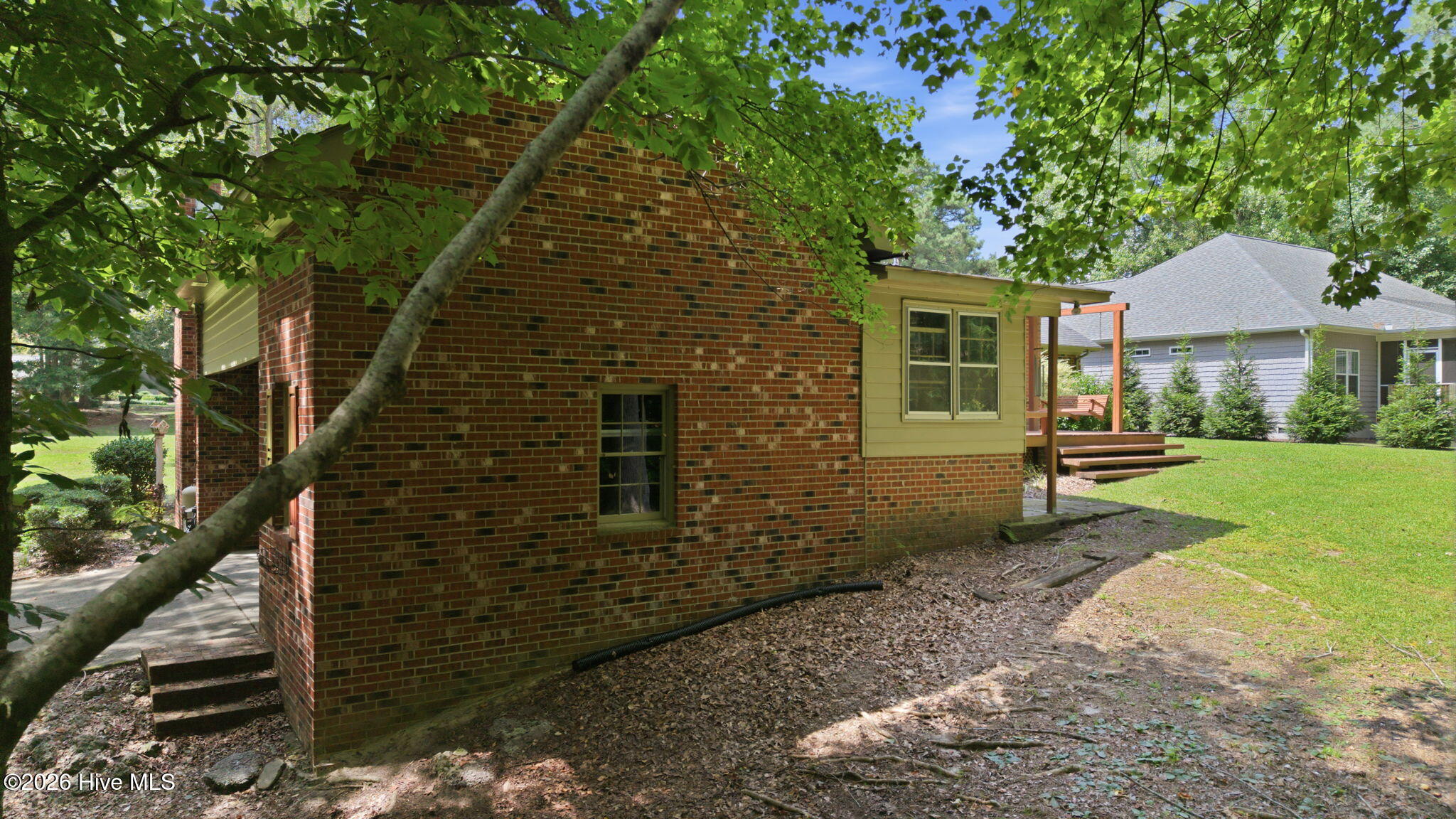 111 Robin Road Property Photo 8