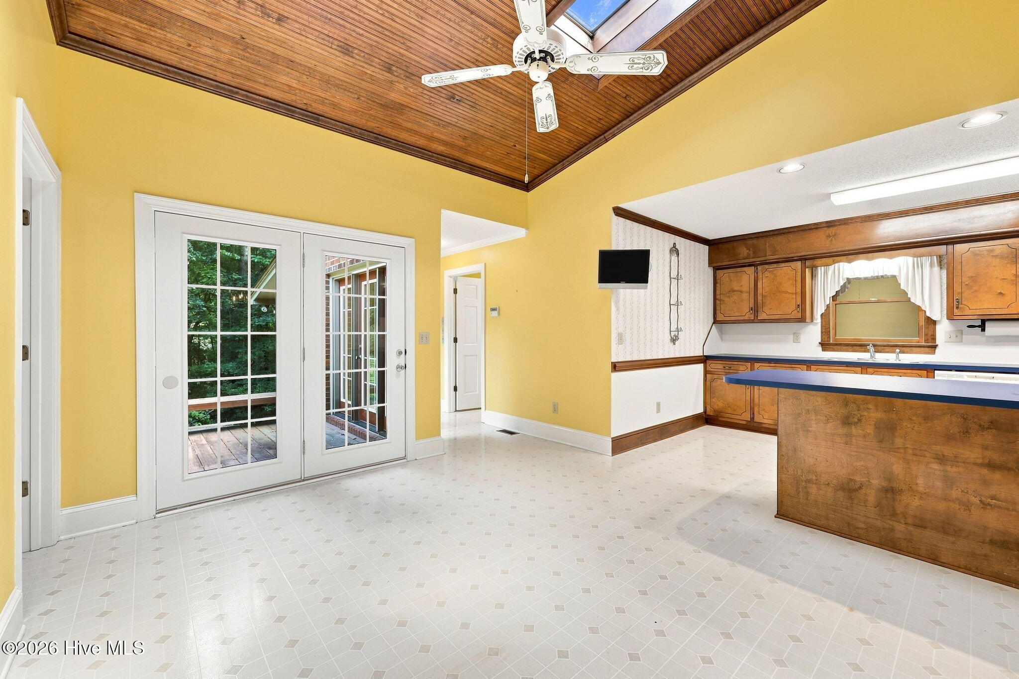 111 Robin Road Property Photo 24