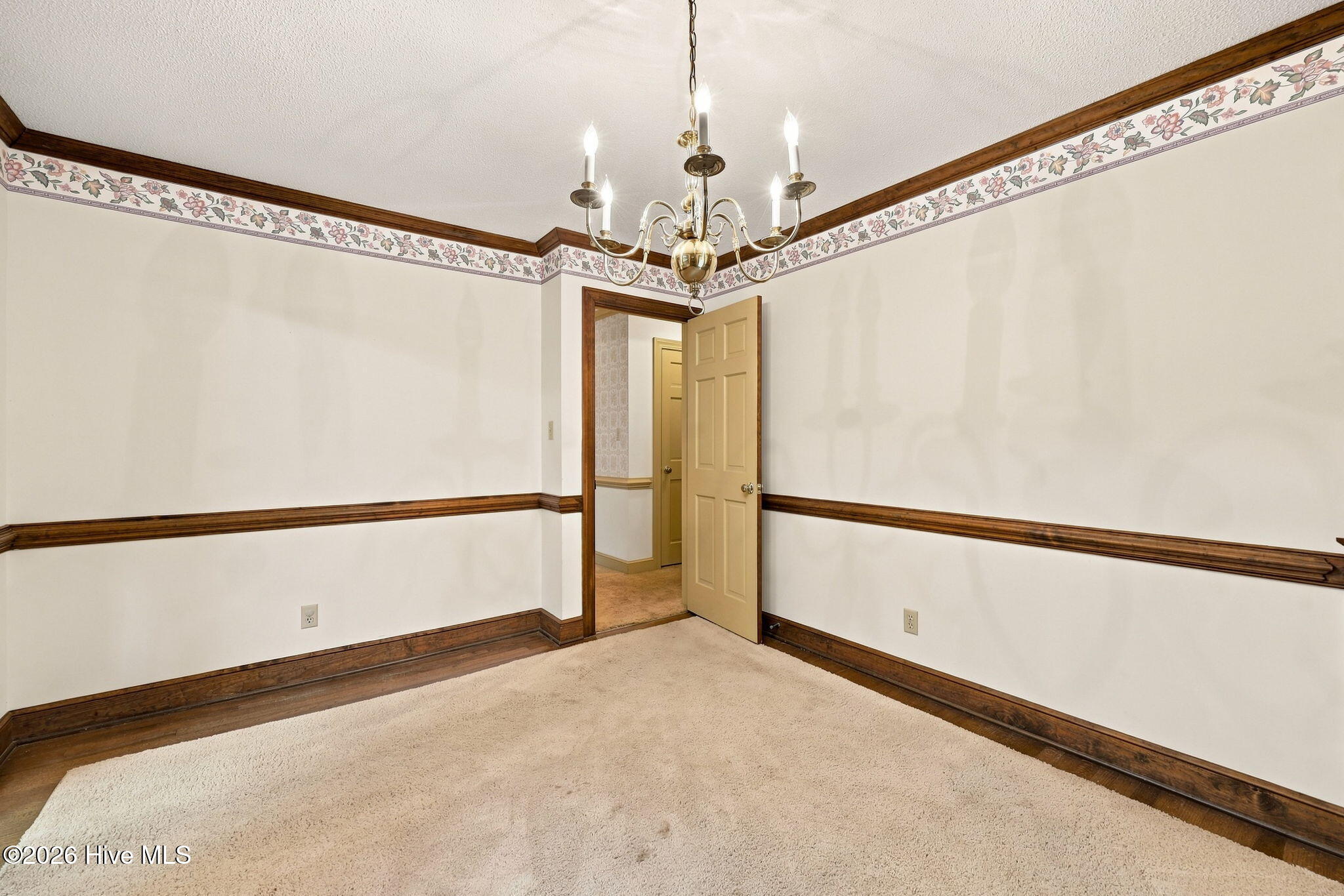 111 Robin Road Property Photo 31