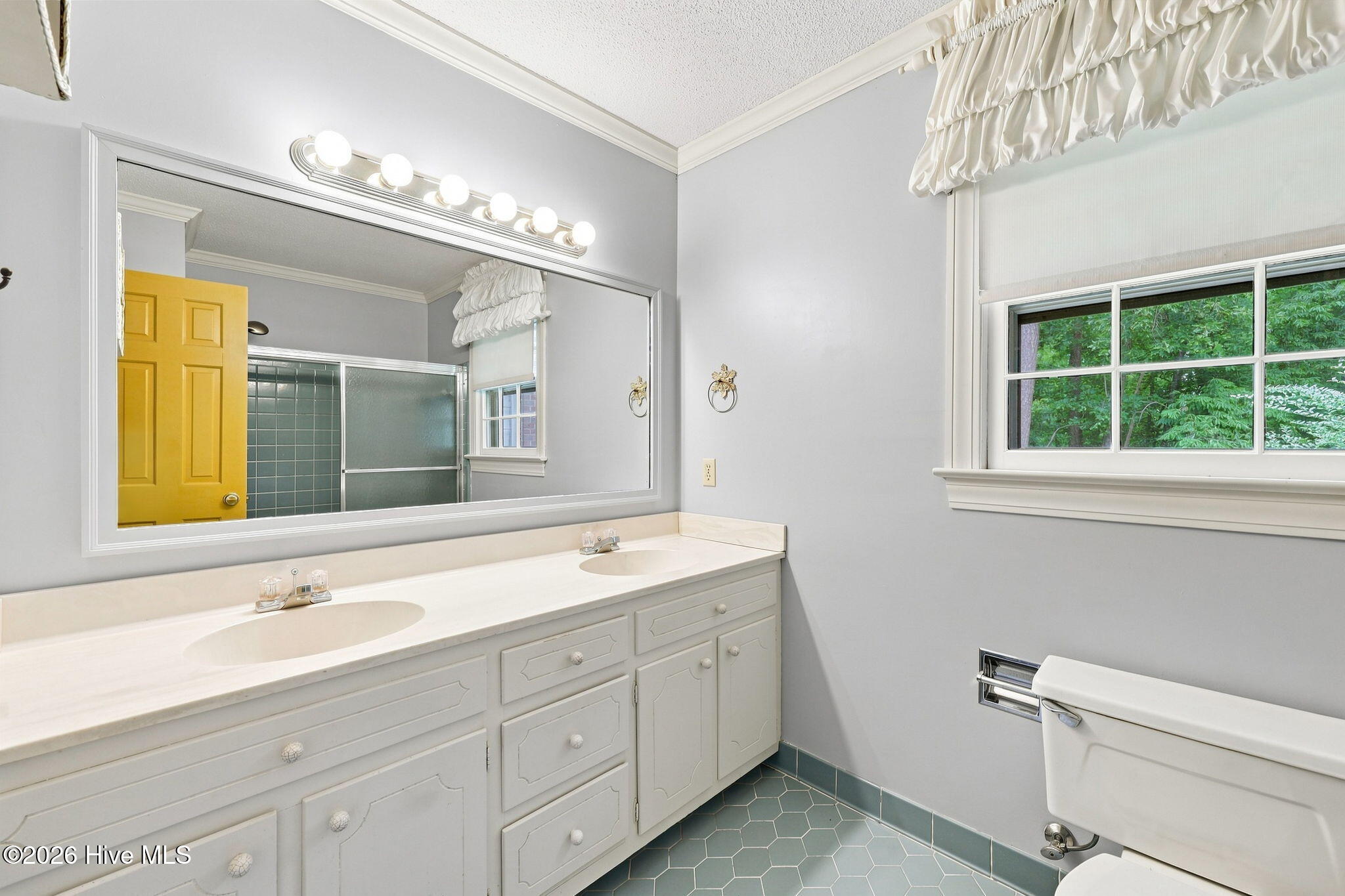 111 Robin Road Property Photo 37