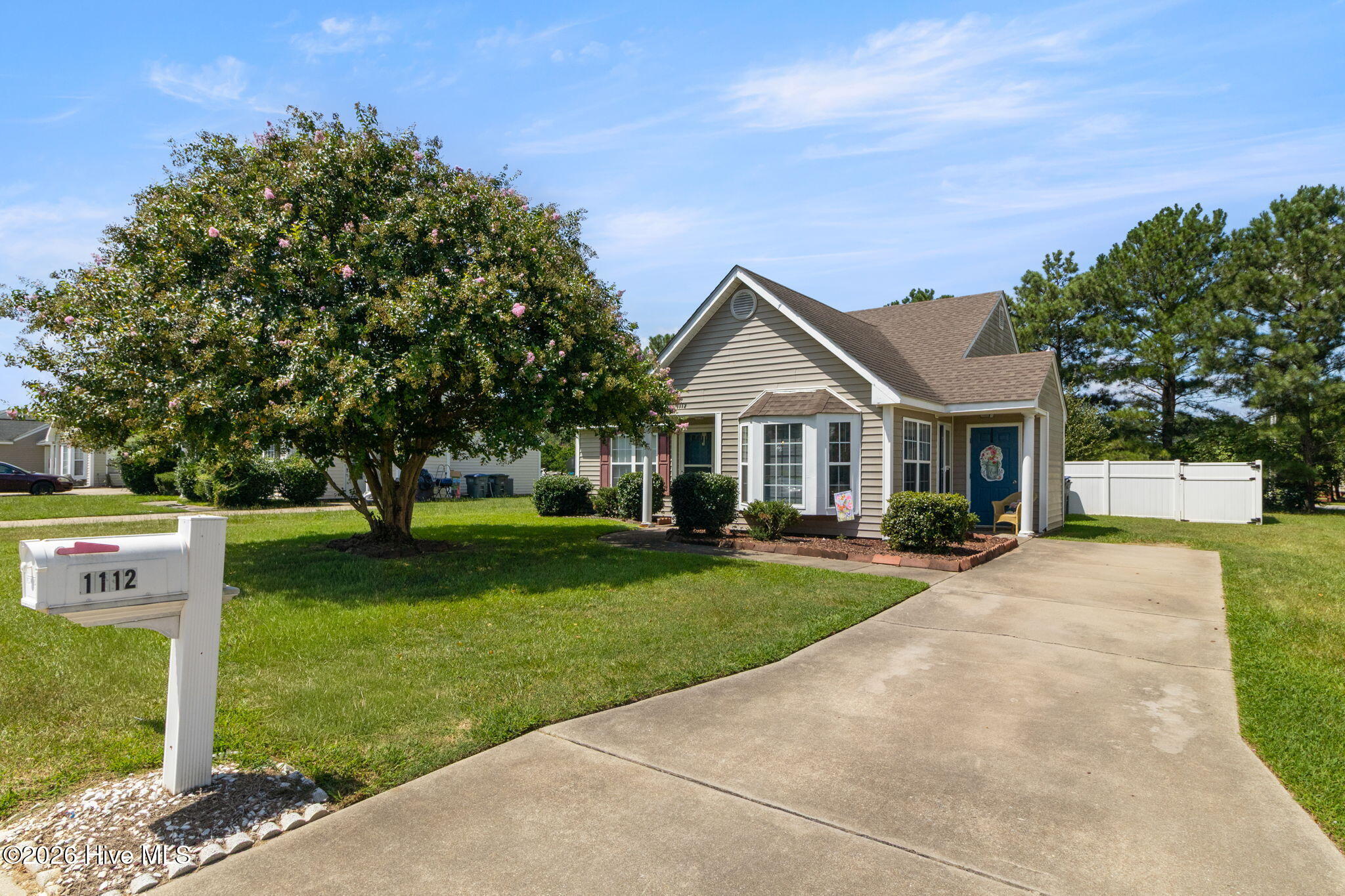 1112 Centipede Drive Property Photo 2