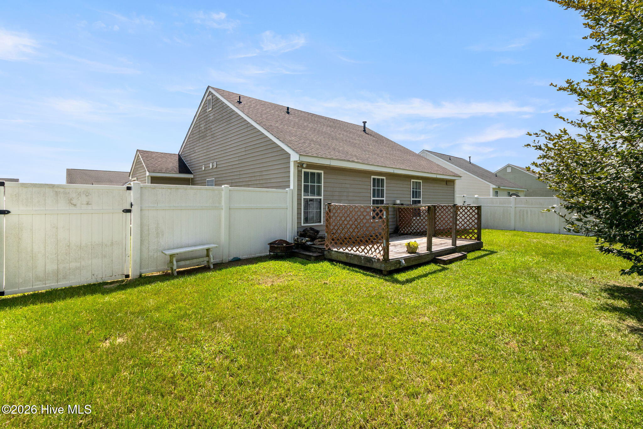 1112 Centipede Drive Property Photo 5