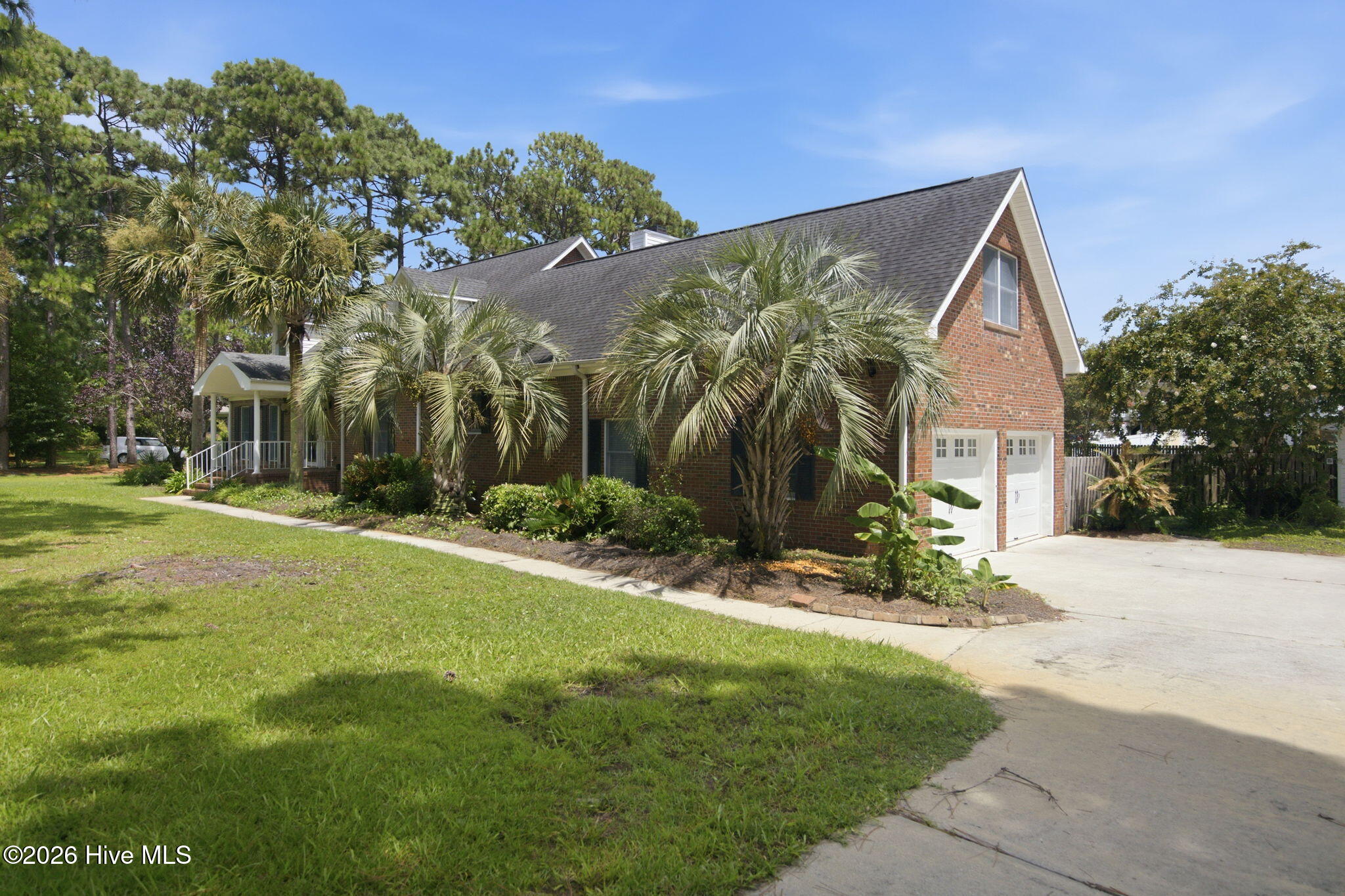 137 River Oaks Drive Property Photo 3