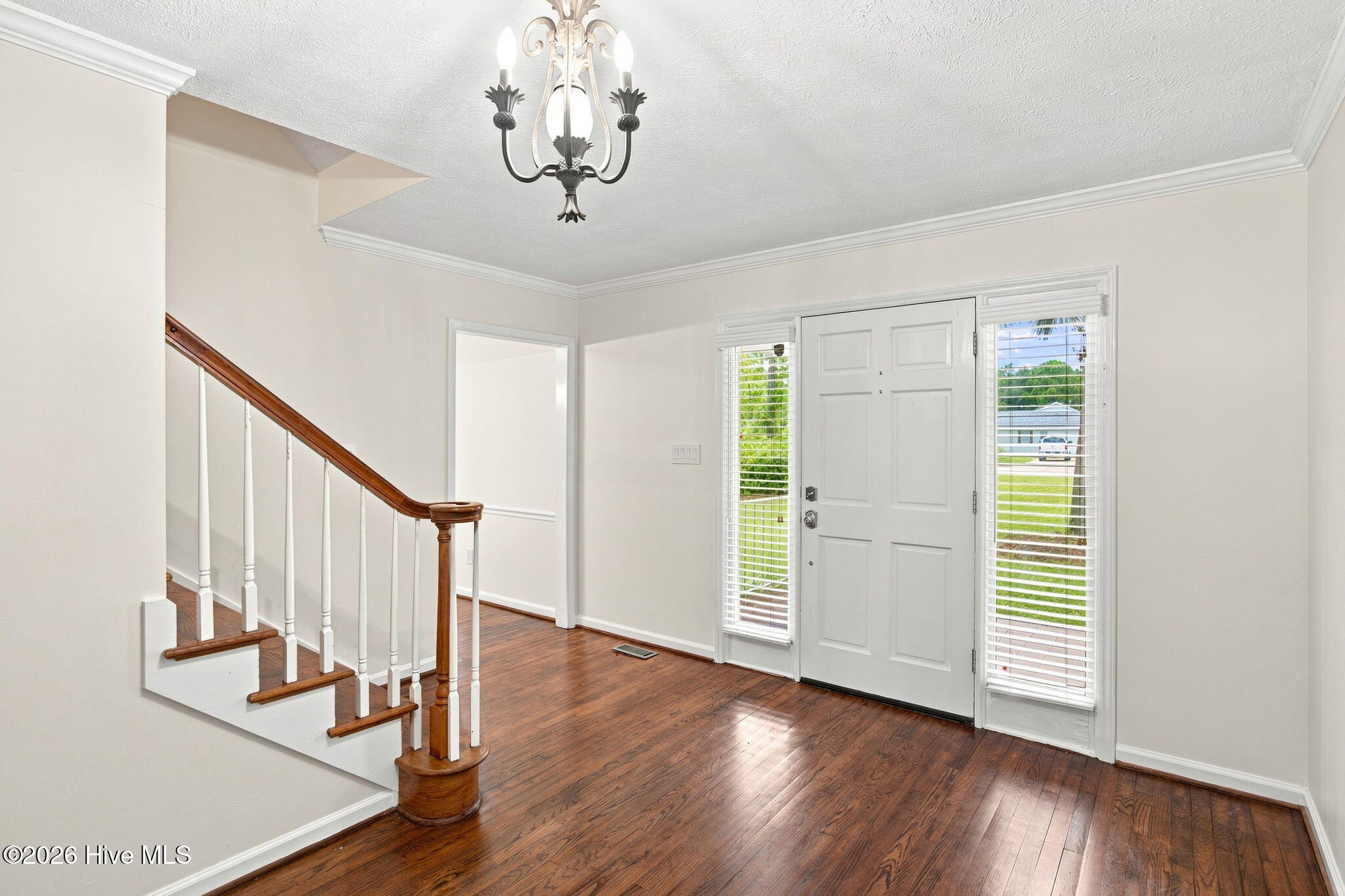 137 River Oaks Drive Property Photo 5
