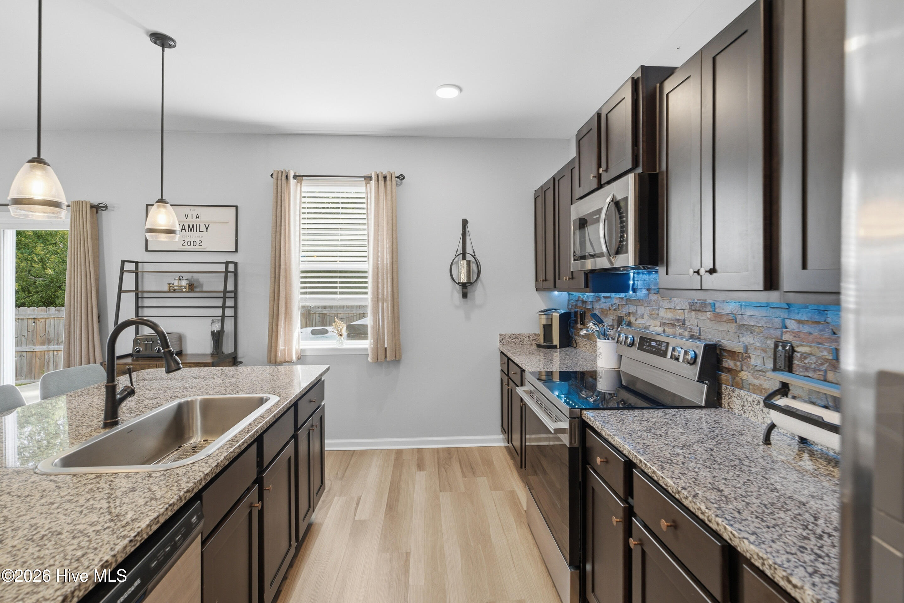 1580 Maltwood Court Se Property Photo 15