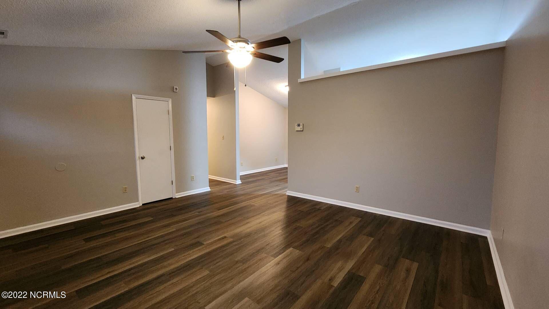 208 S Ginger Drive Property Photo 4