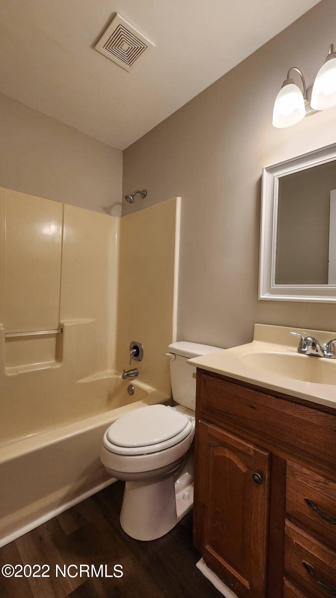 208 S Ginger Drive Property Photo 12