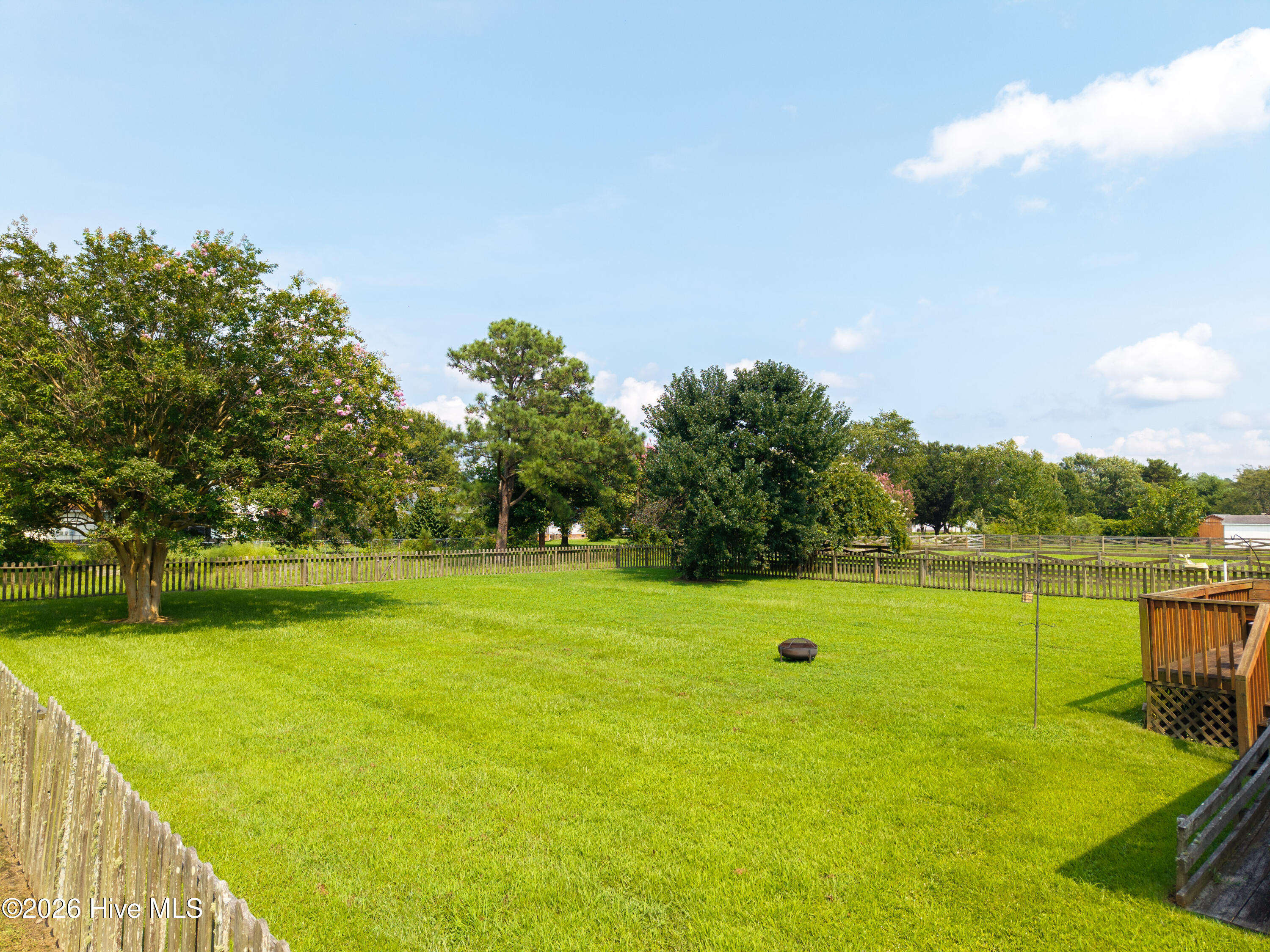 211 Smith Drive Property Photo 4