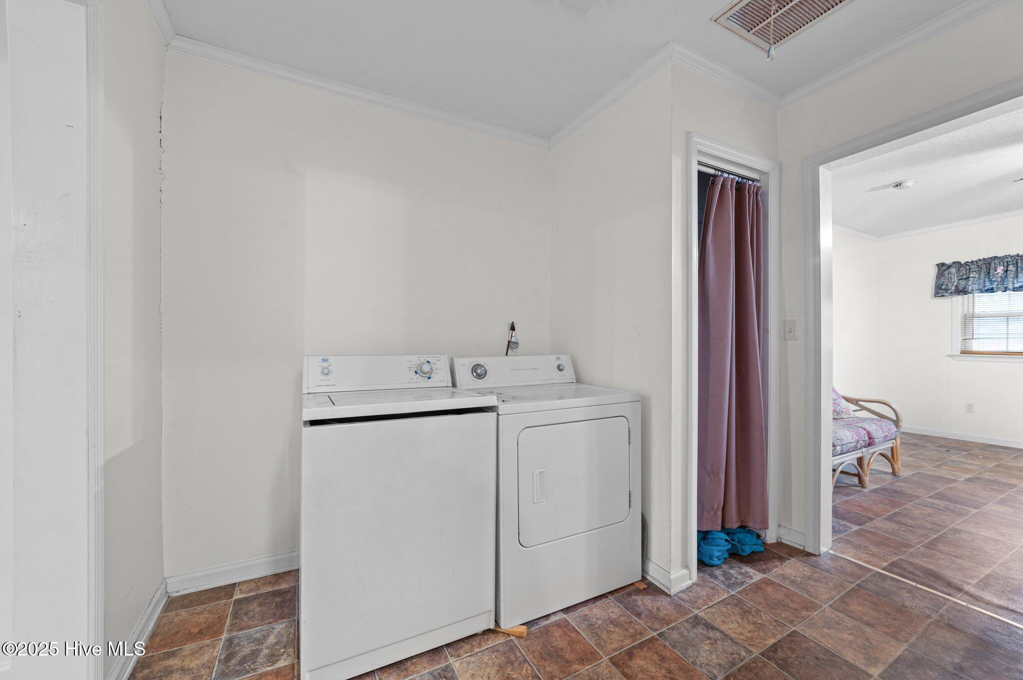 205 Streets Ferry Road Property Photo 16