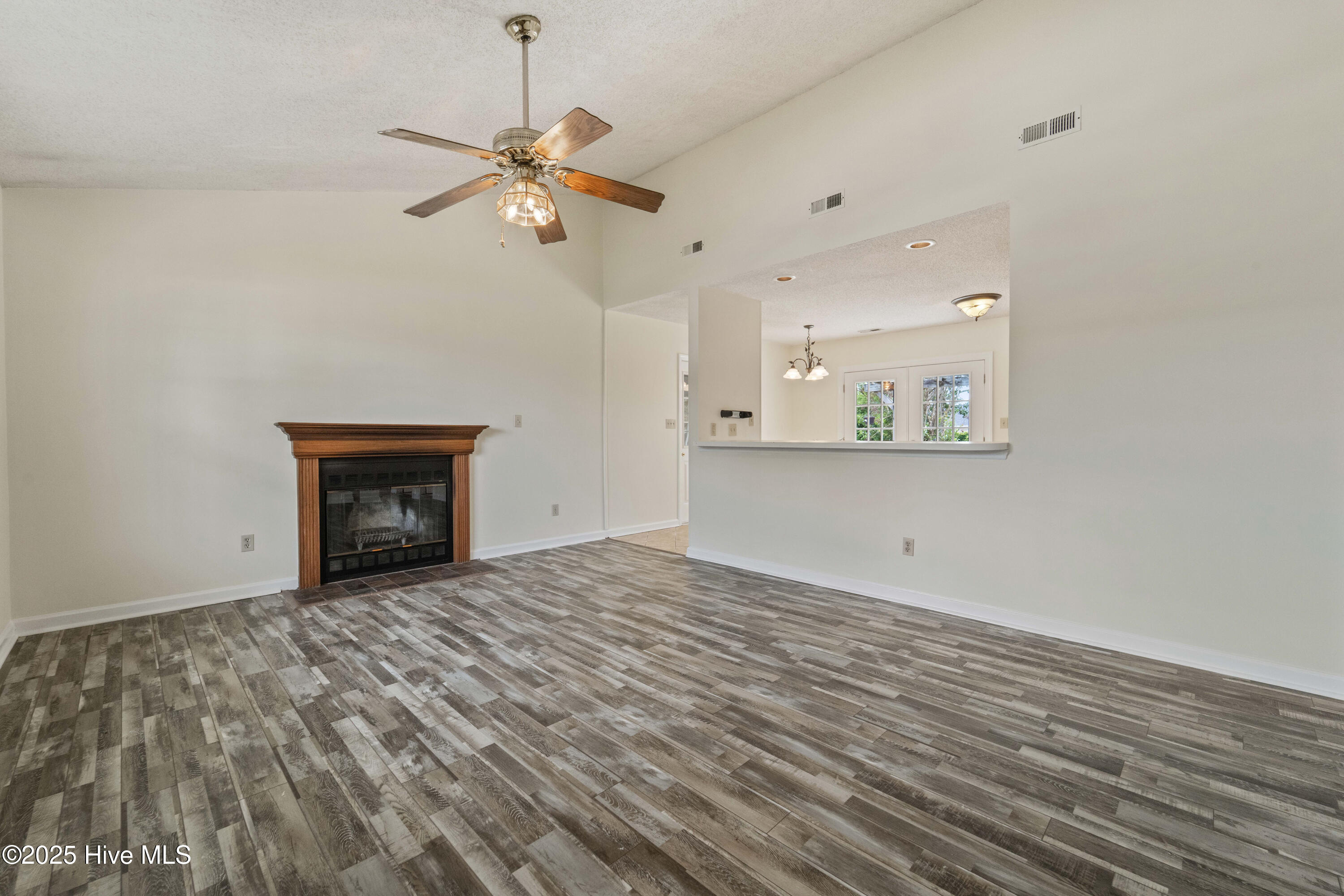 502 Nutfield Drive Property Photo 3