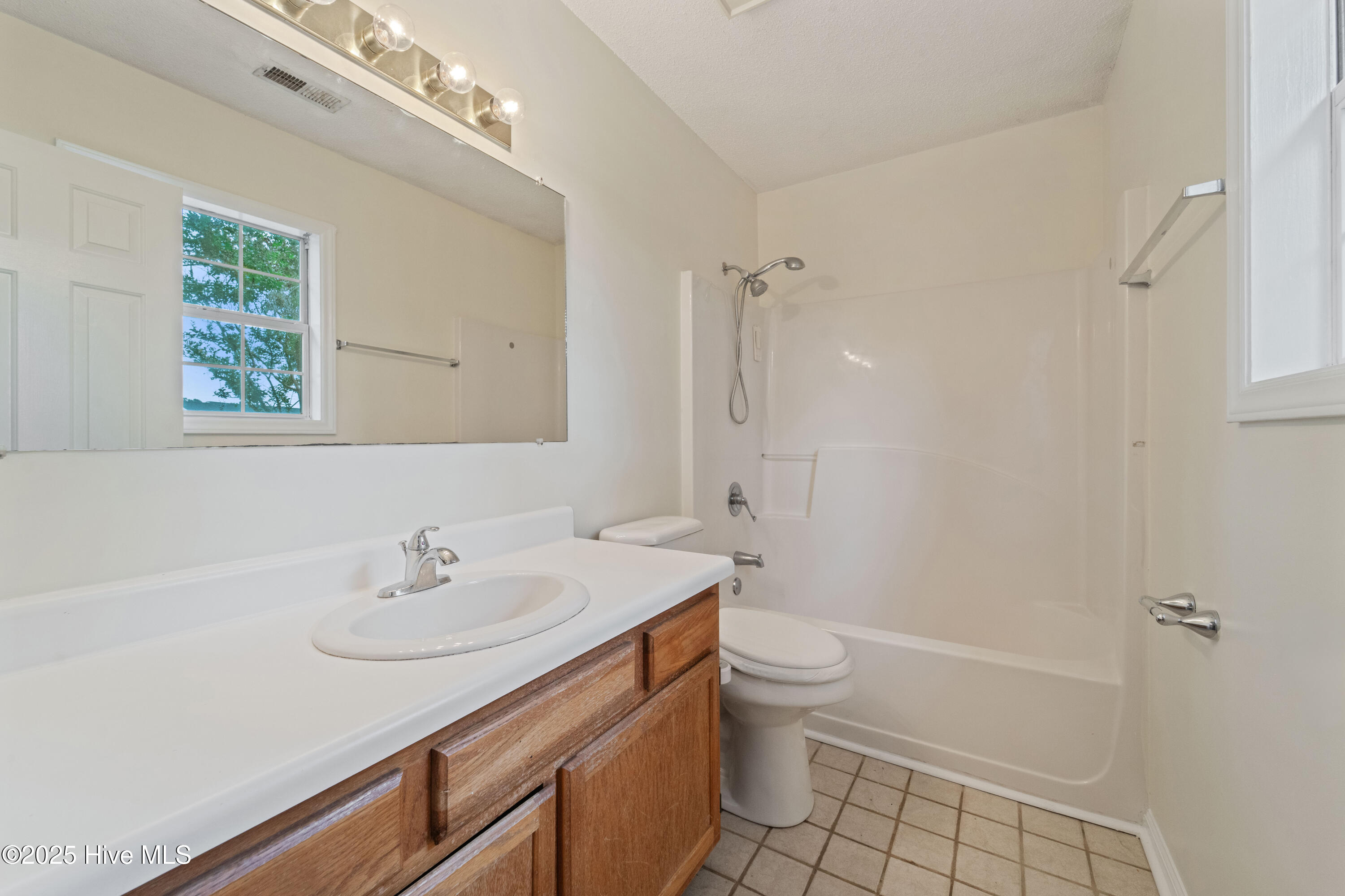 502 Nutfield Drive Property Photo 10