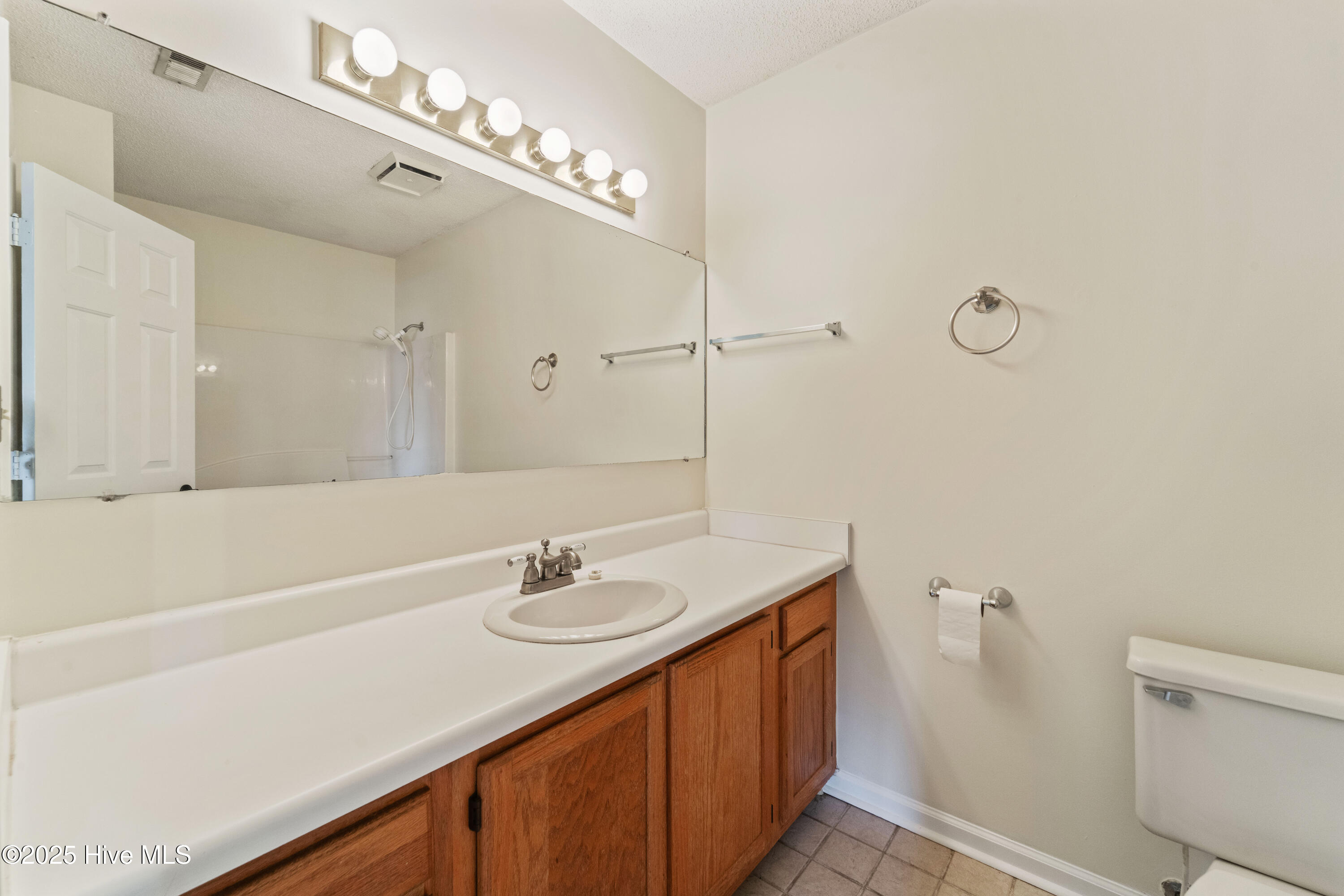 502 Nutfield Drive Property Photo 12