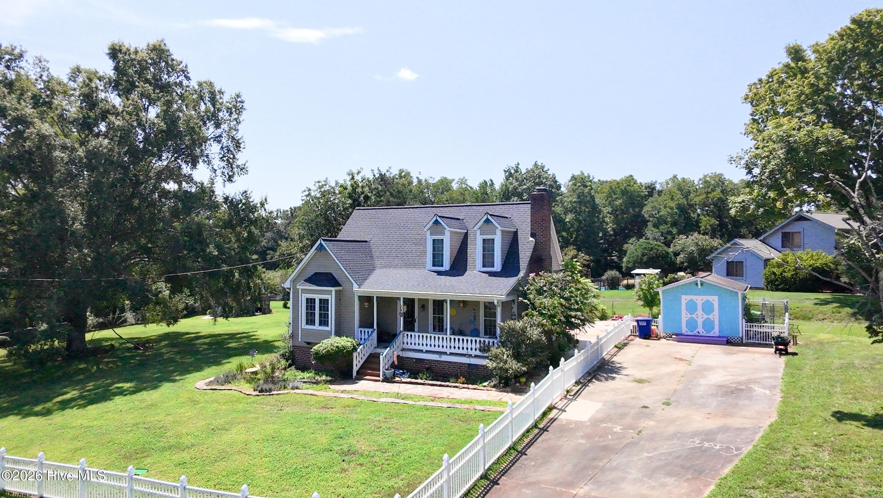 1070 W River Run Property Photo 5