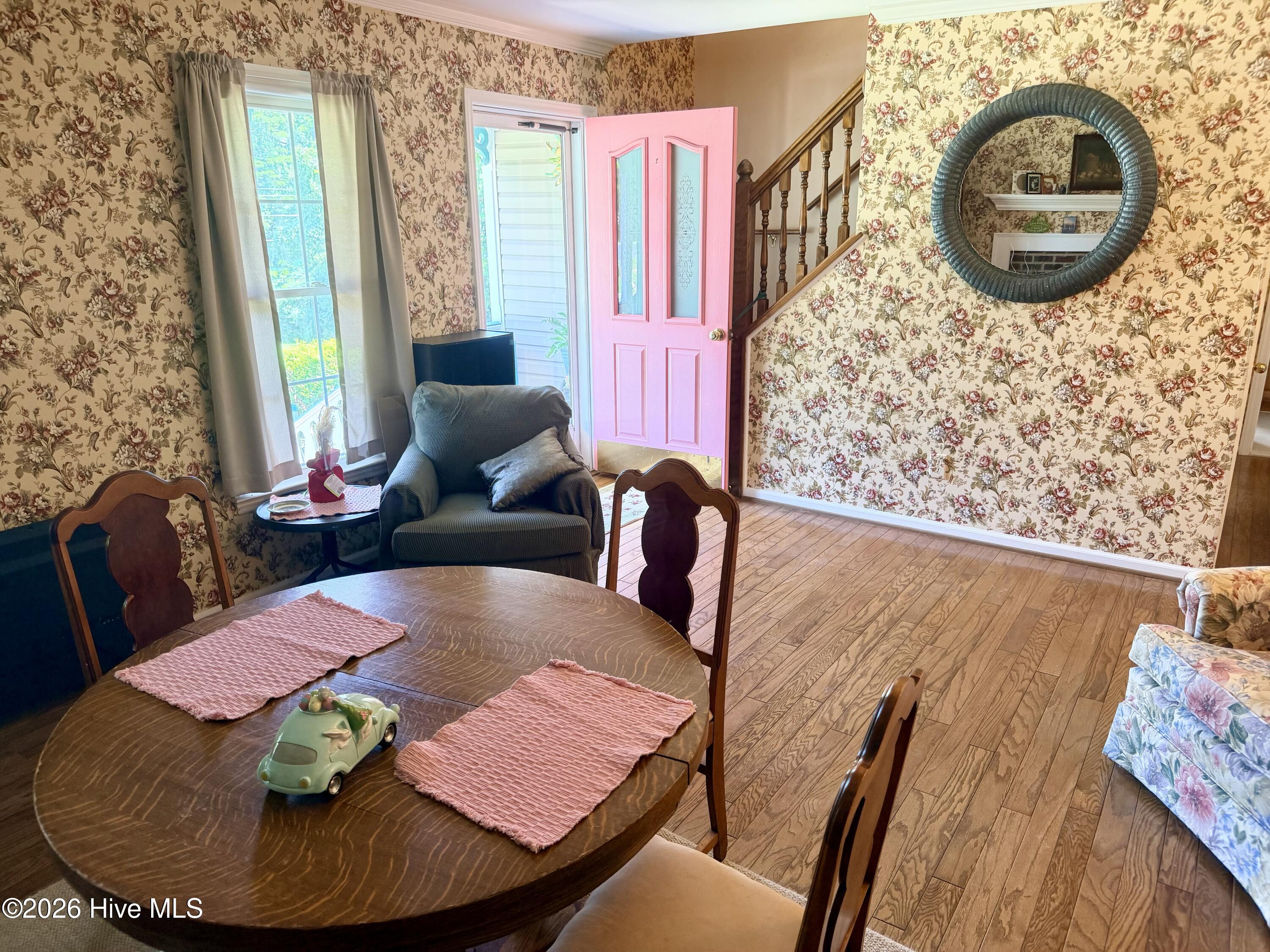 1070 W River Run Property Photo 9