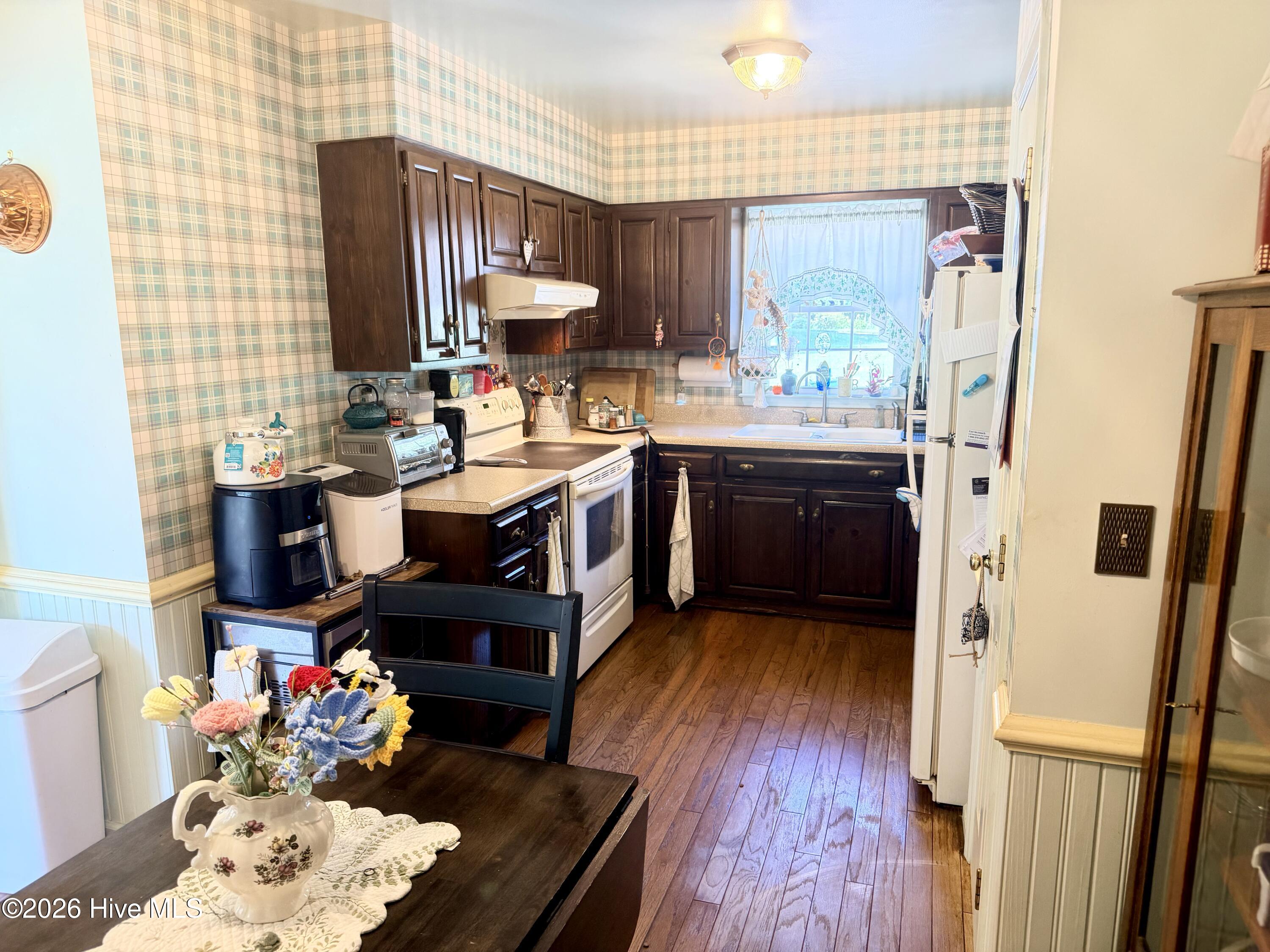 1070 W River Run Property Photo 11