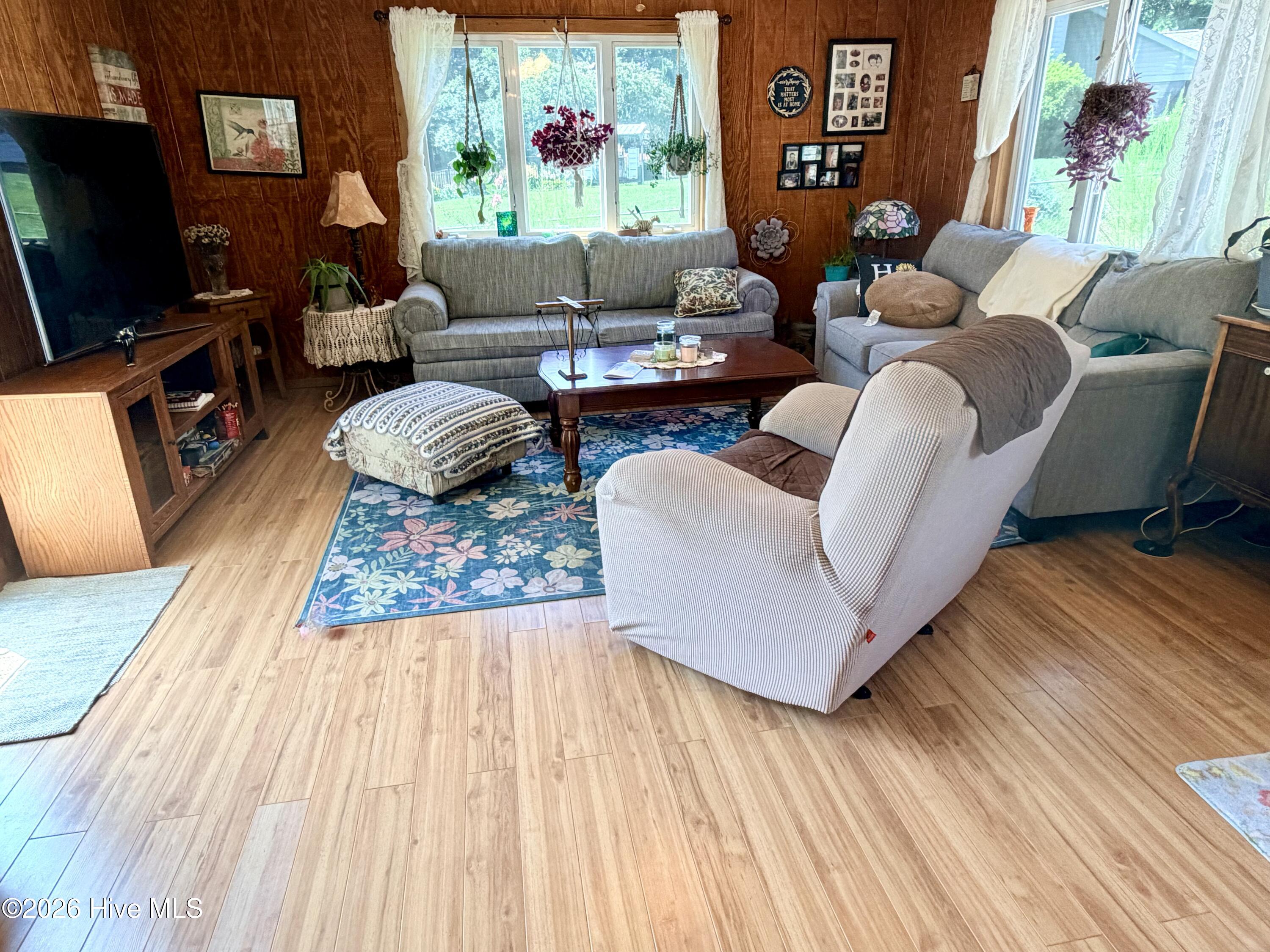1070 W River Run Property Photo 13