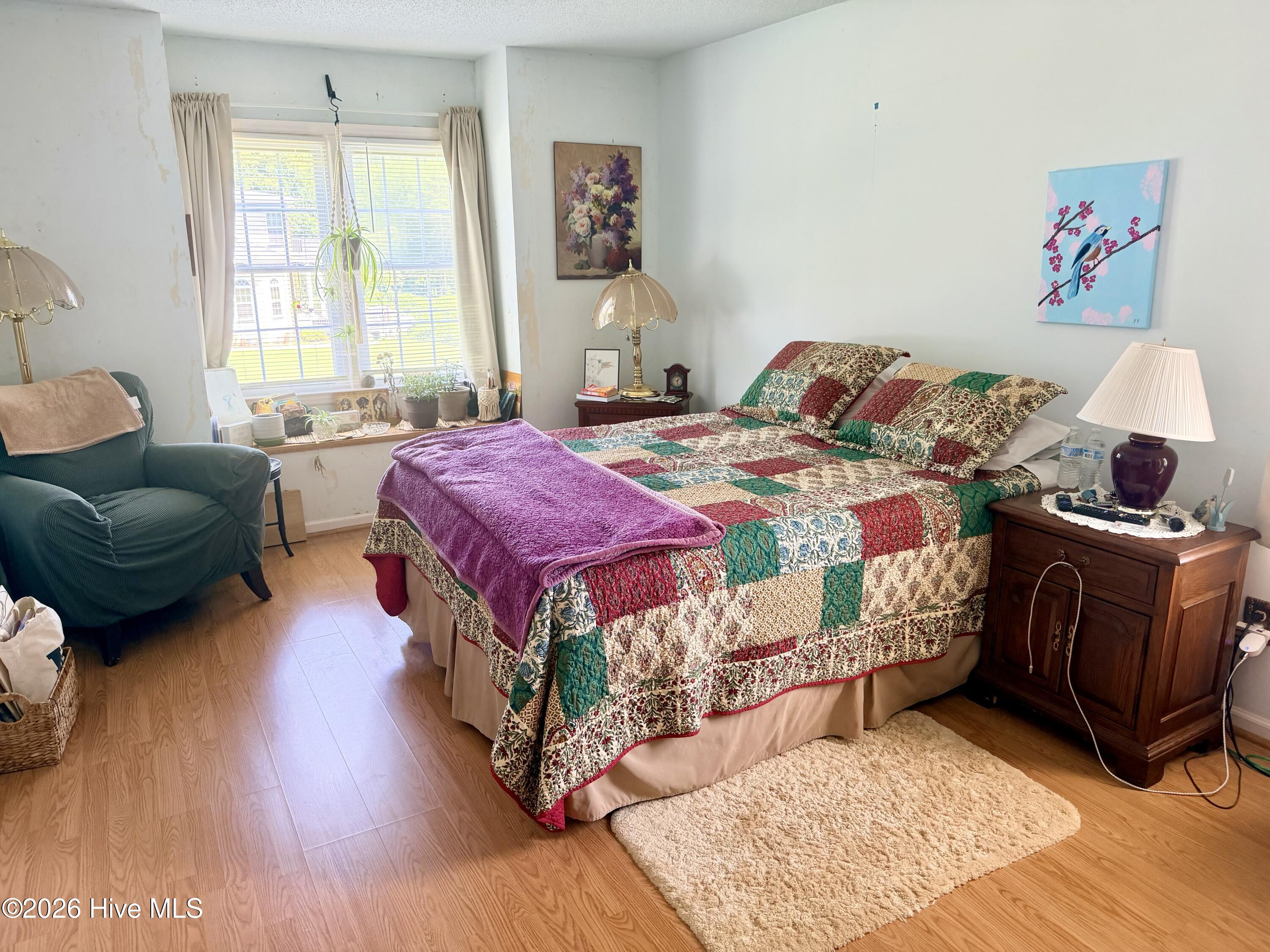 1070 W River Run Property Photo 16