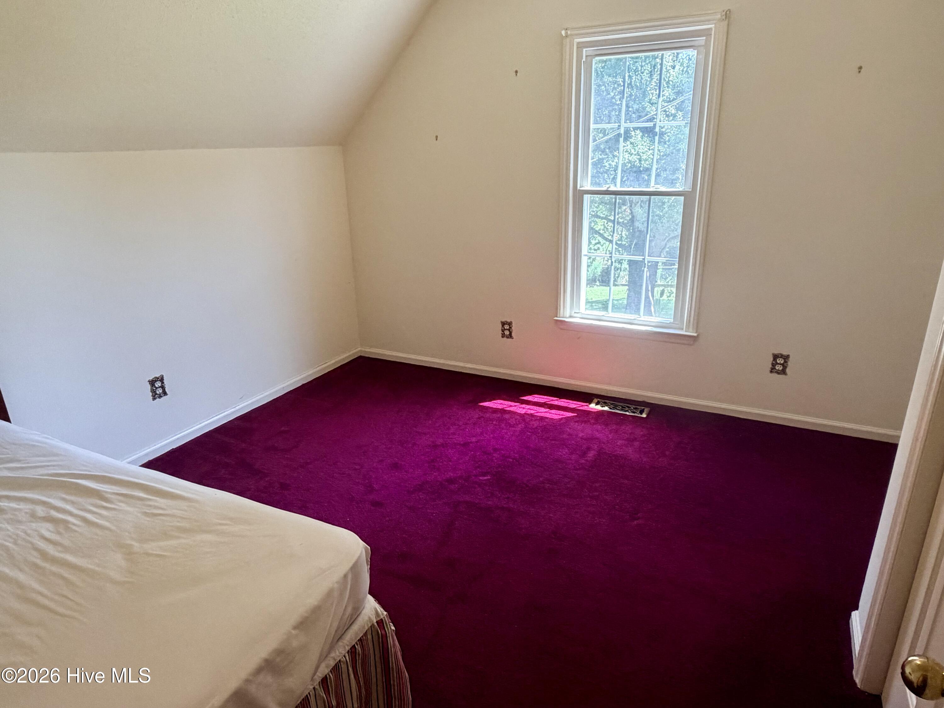 1070 W River Run Property Photo 20