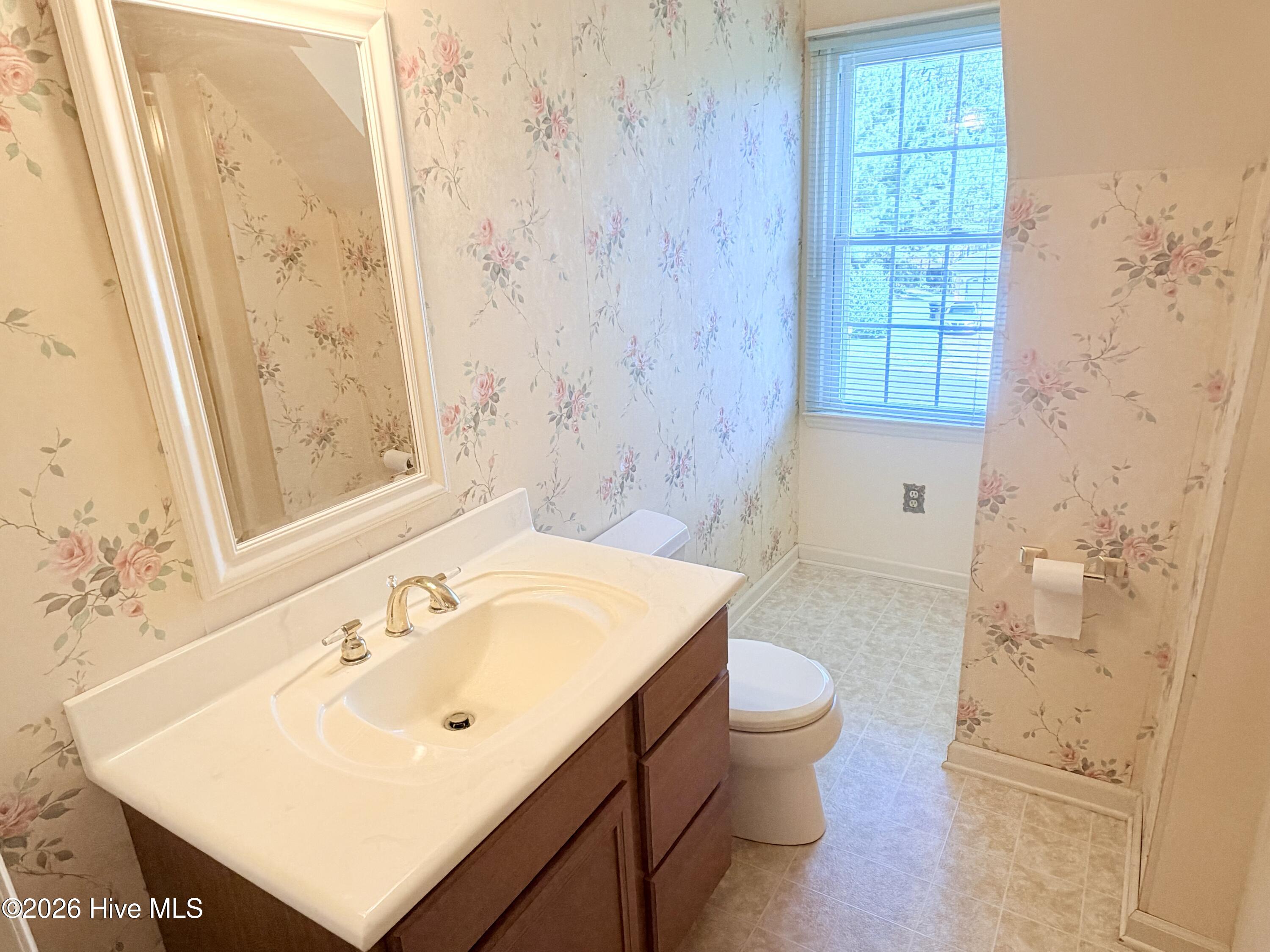 1070 W River Run Property Photo 22