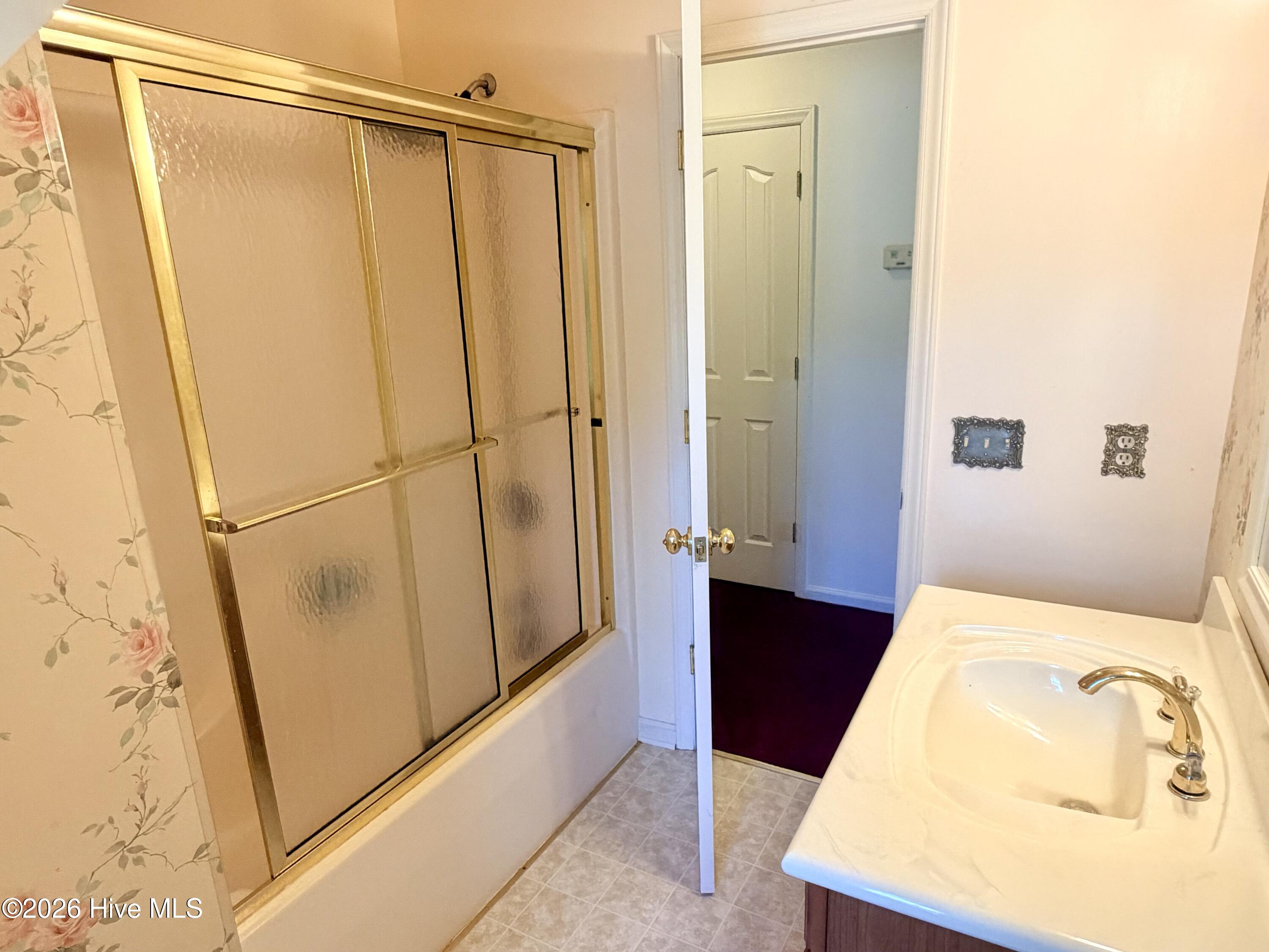 1070 W River Run Property Photo 23