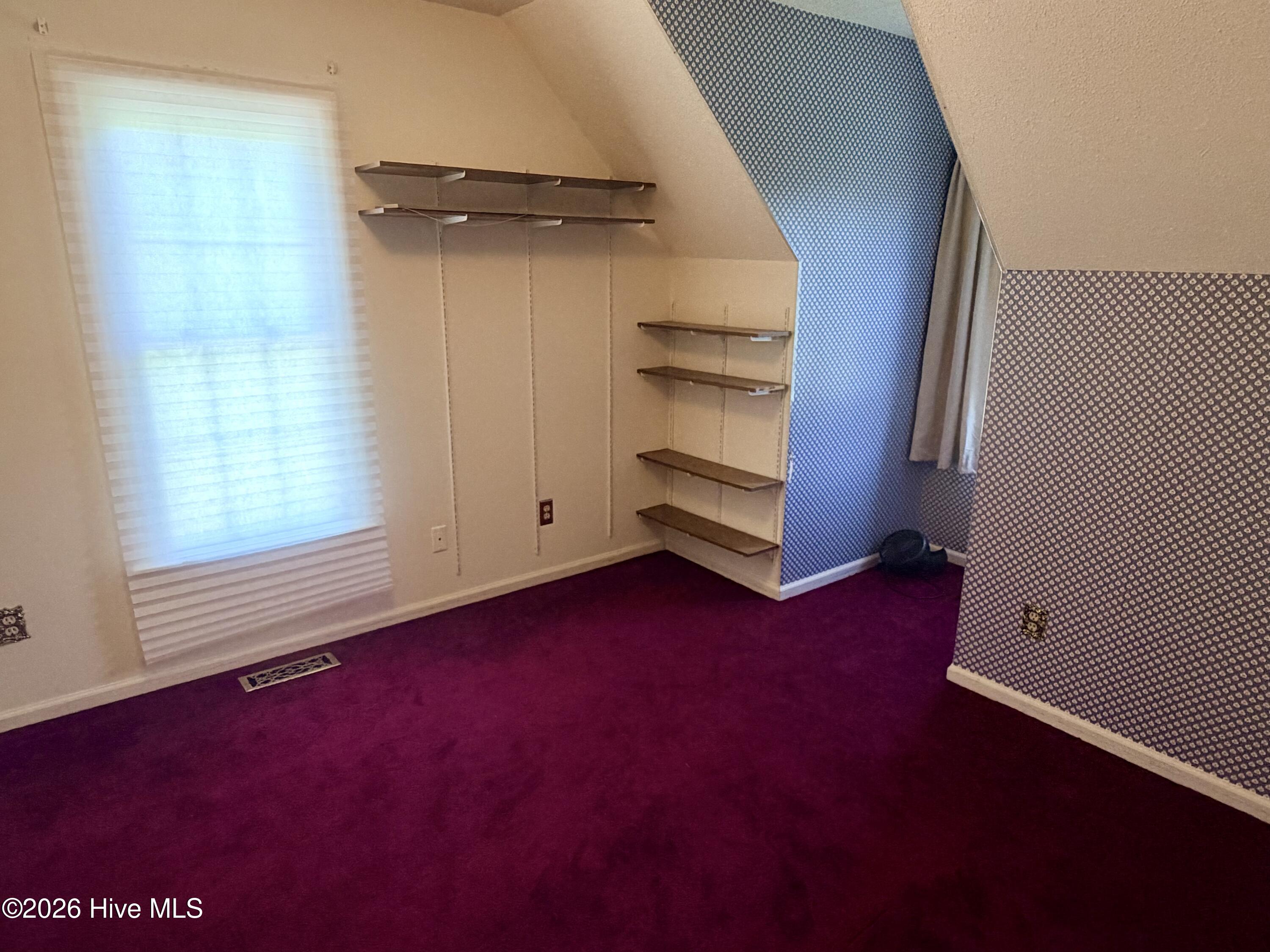 1070 W River Run Property Photo 24