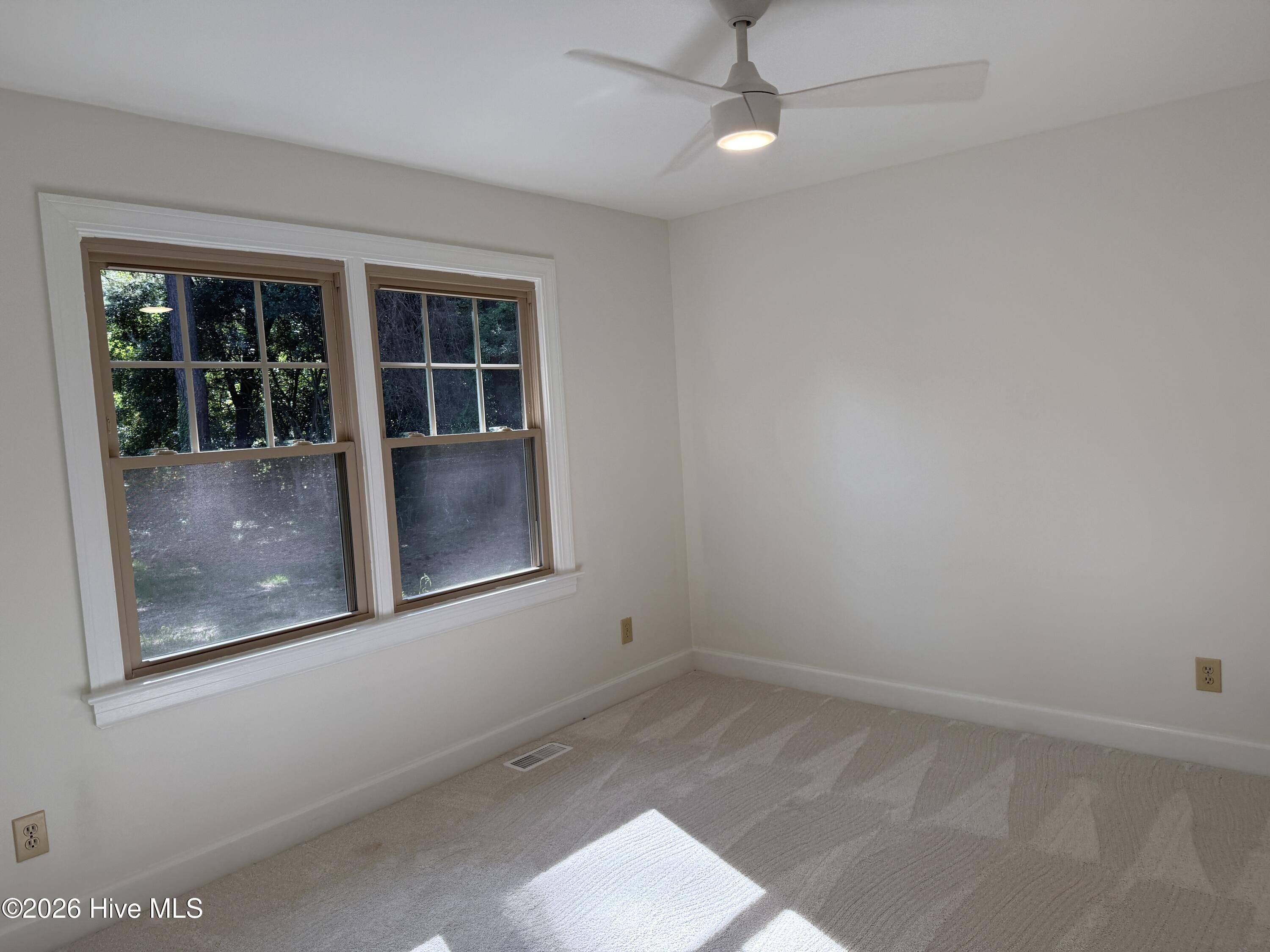 2207 Greenwich Lane Nw Property Photo 7