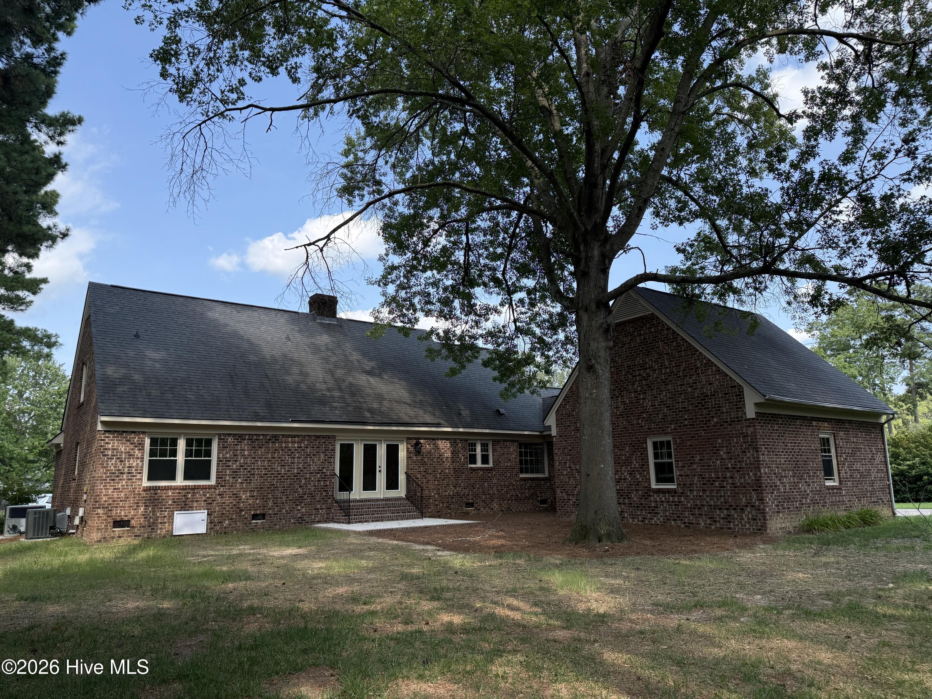 2207 Greenwich Lane Nw Property Photo 16