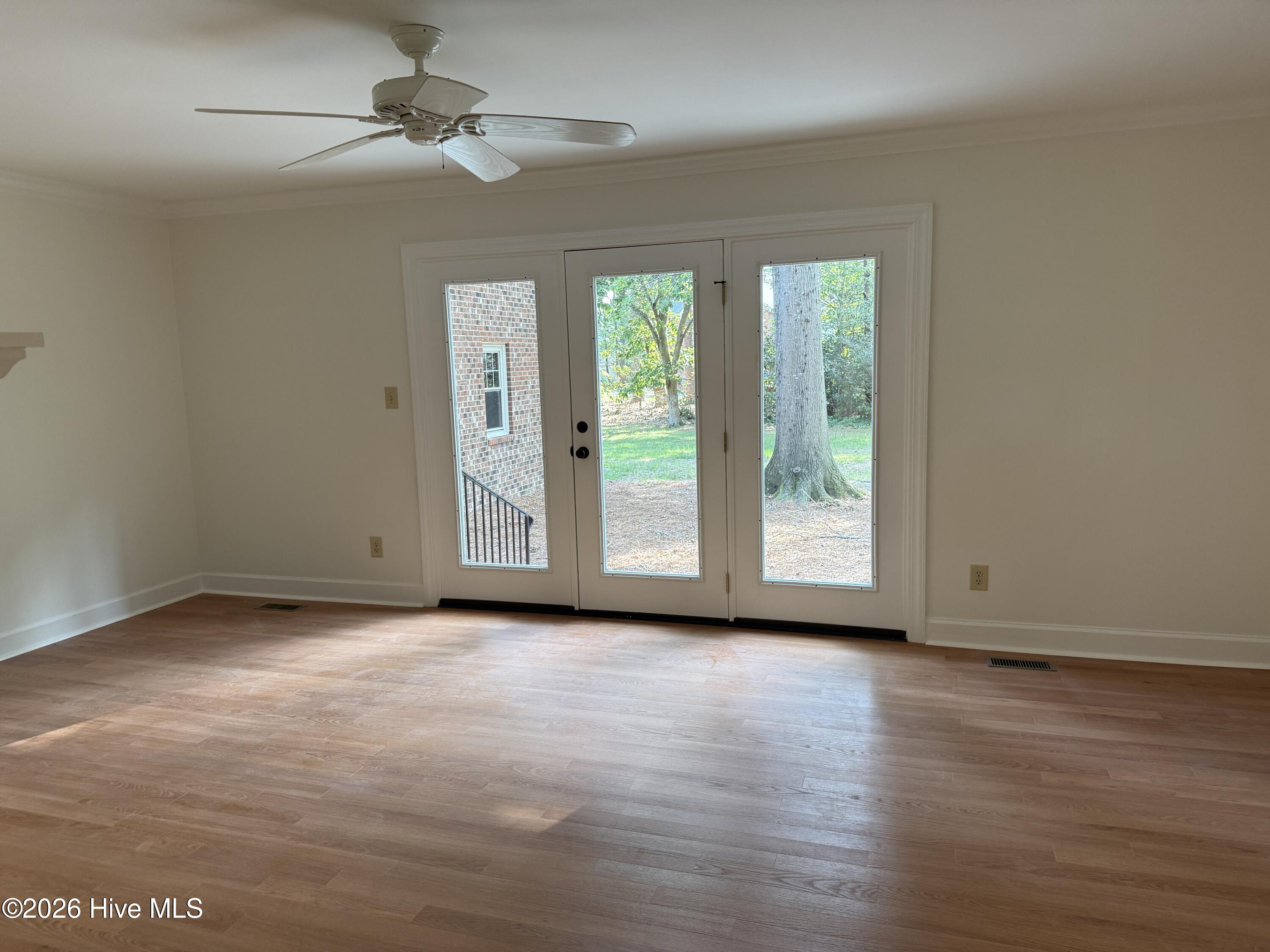 2207 Greenwich Lane Nw Property Photo 24