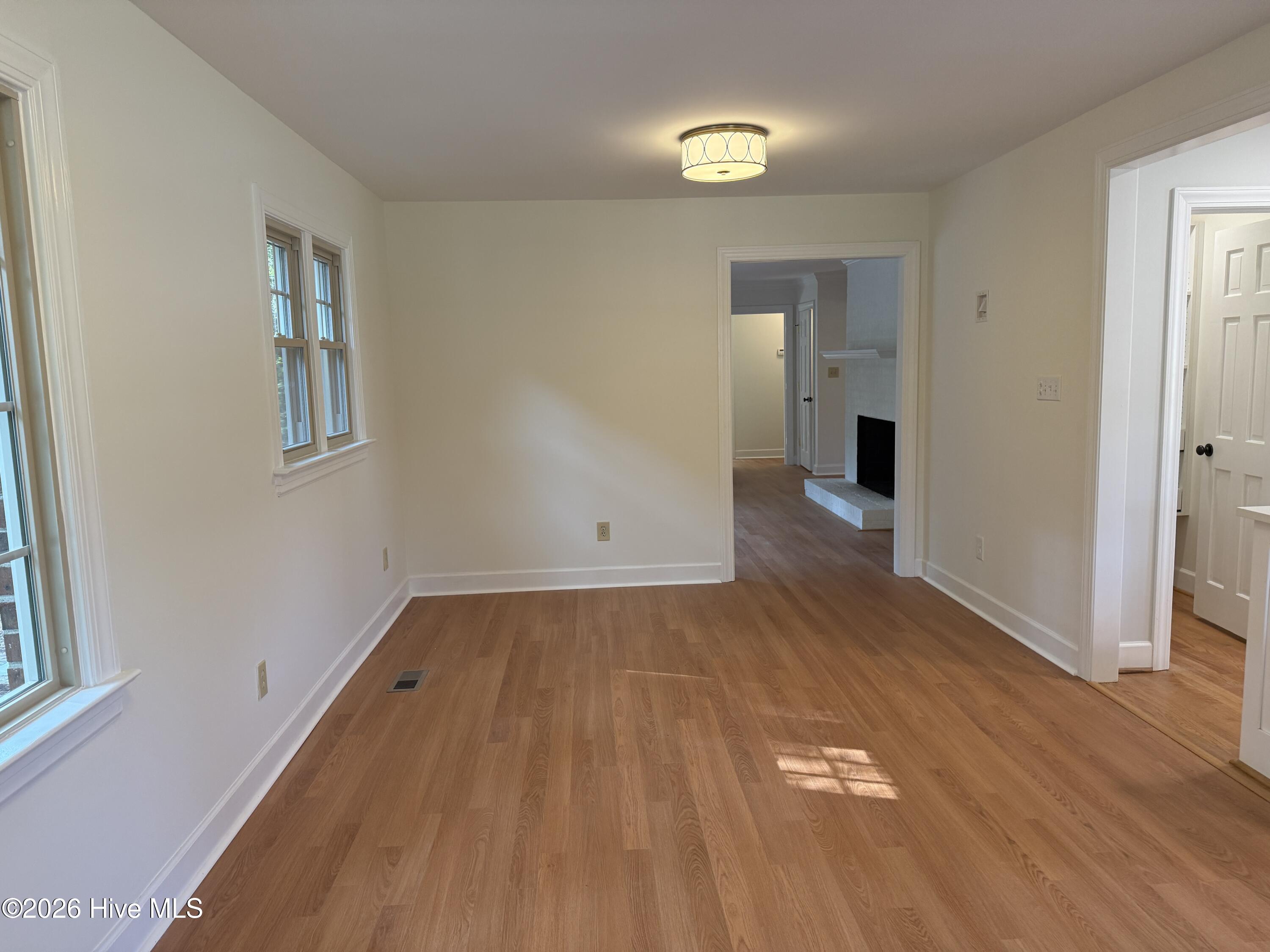 2207 Greenwich Lane Nw Property Photo 32