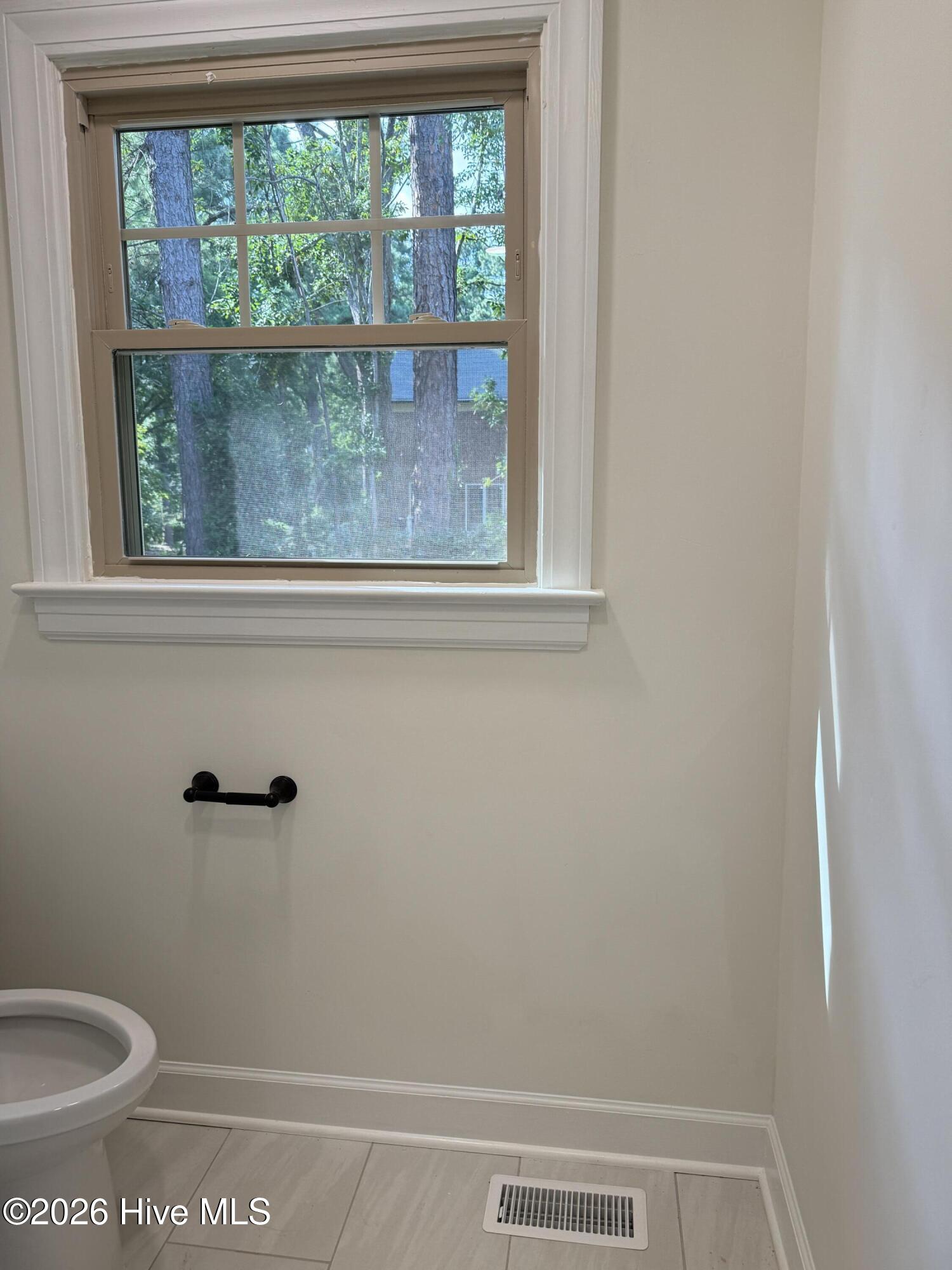 2207 Greenwich Lane Nw Property Photo 33