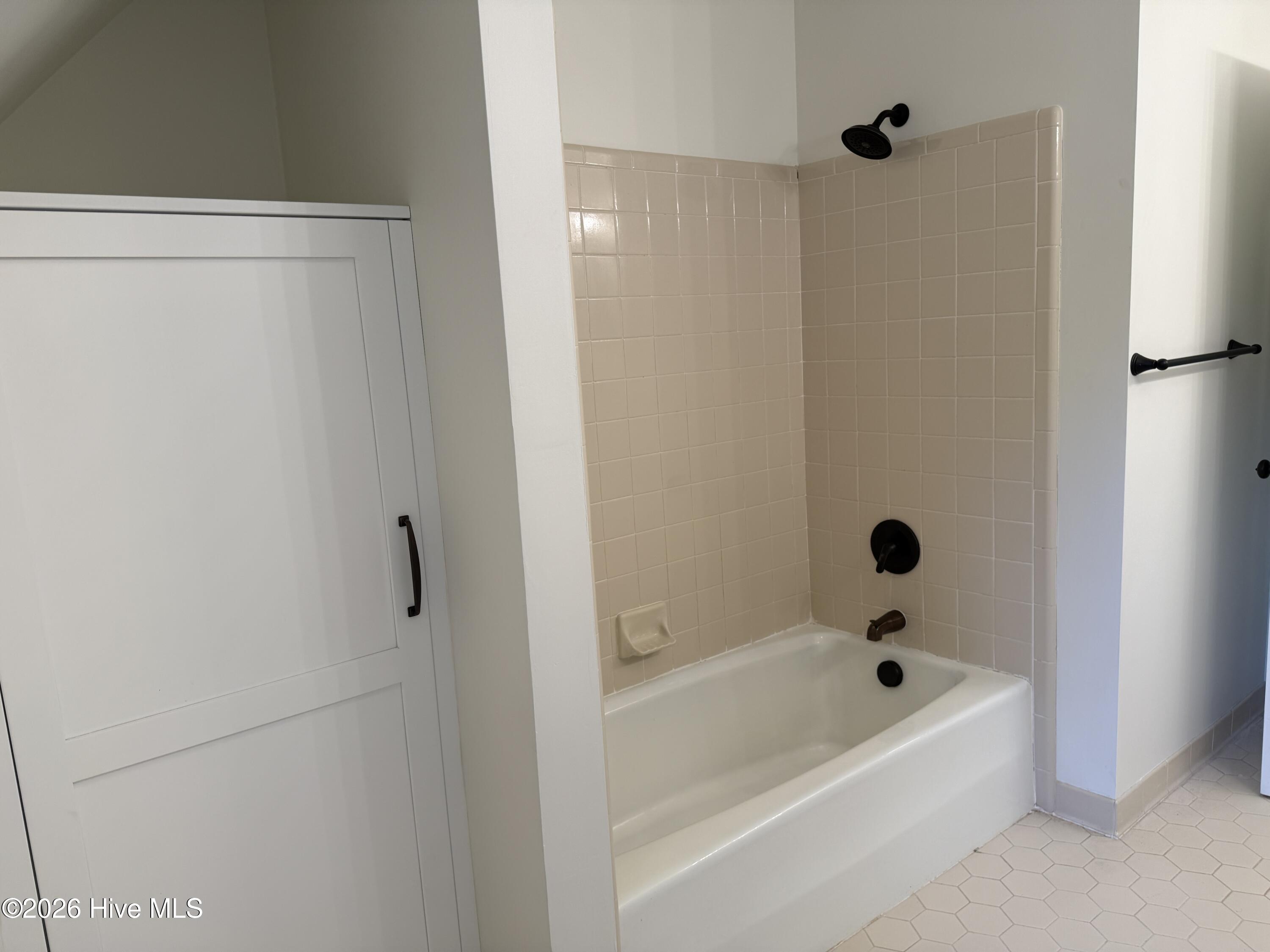 2207 Greenwich Lane Nw Property Photo 35