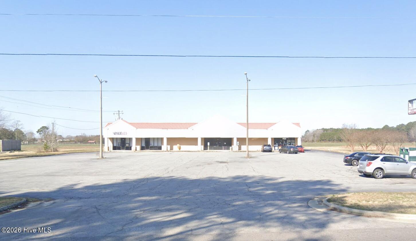 701 N Main Property Photo 1