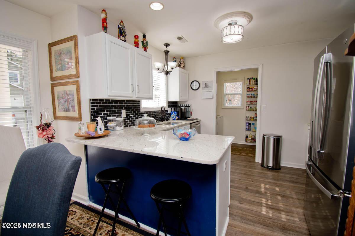1204 Cedarwood Village Property Photo 7