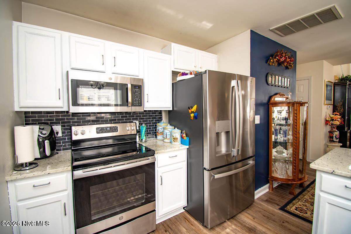1204 Cedarwood Village Property Photo 9