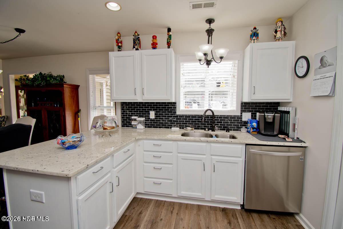 1204 Cedarwood Village Property Photo 12
