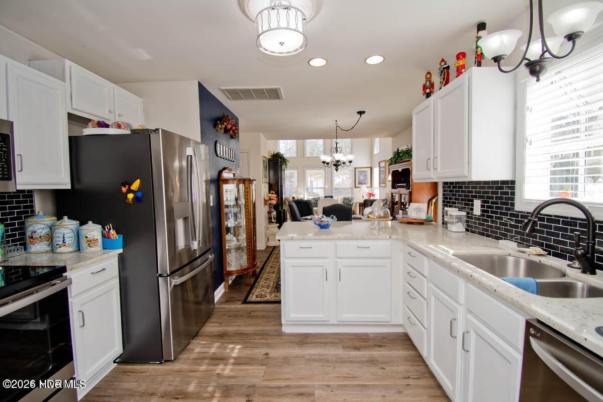 1204 Cedarwood Village Property Photo 16