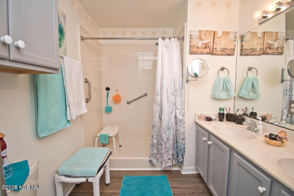 1204 Cedarwood Village Property Photo 23