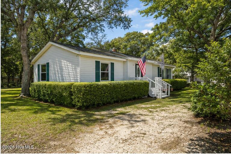 3701 E Oak Island Drive Property Photo 5