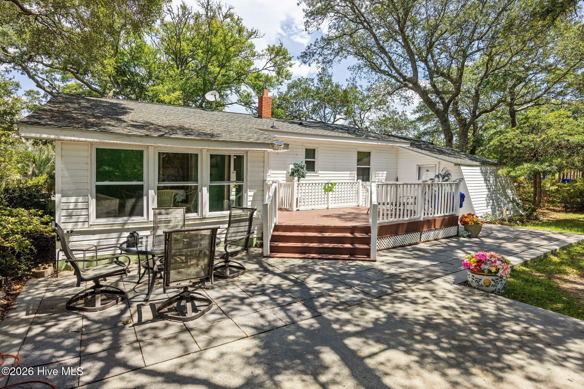 3701 E Oak Island Drive Property Photo 9